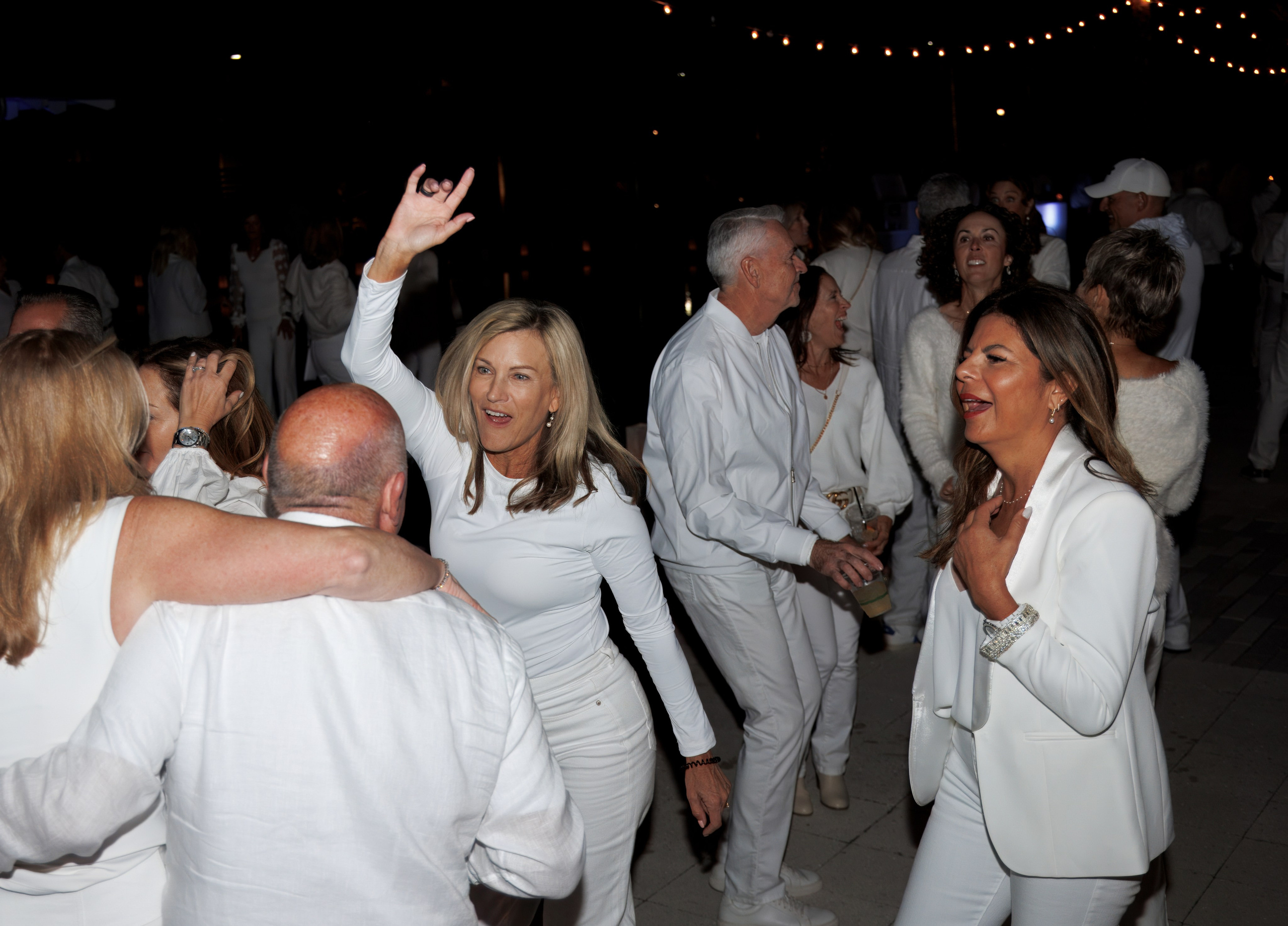 The Isles White Party. Out and About 239
