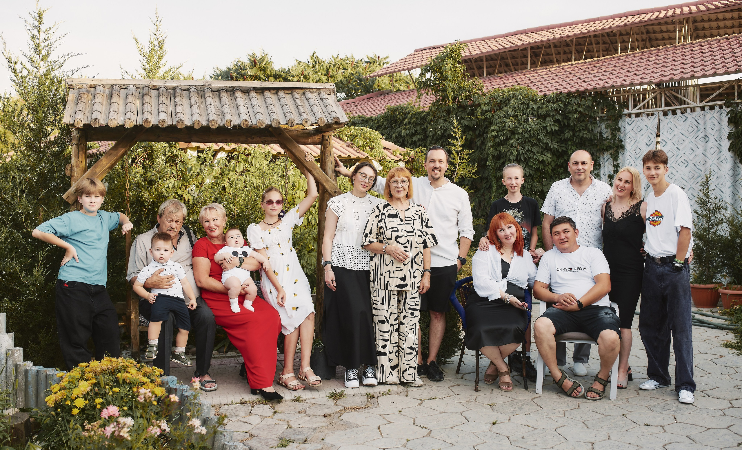 Большая Семейная Фотосессия Вартанова – Ваш Семейный Фотограф в Бишкек. Валерия Вартанова. Фотограф