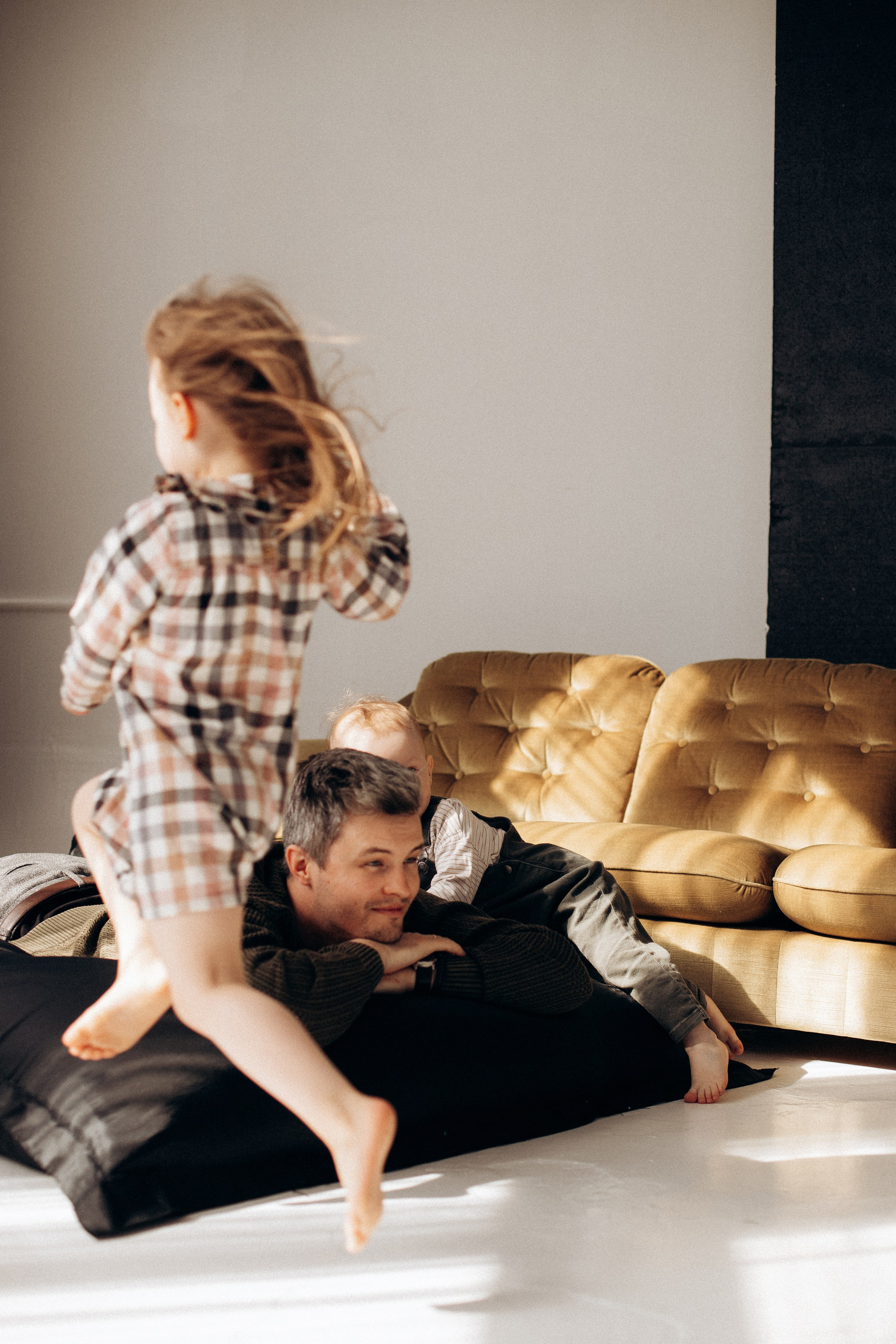 Саша, Ева и Ваня. Главная