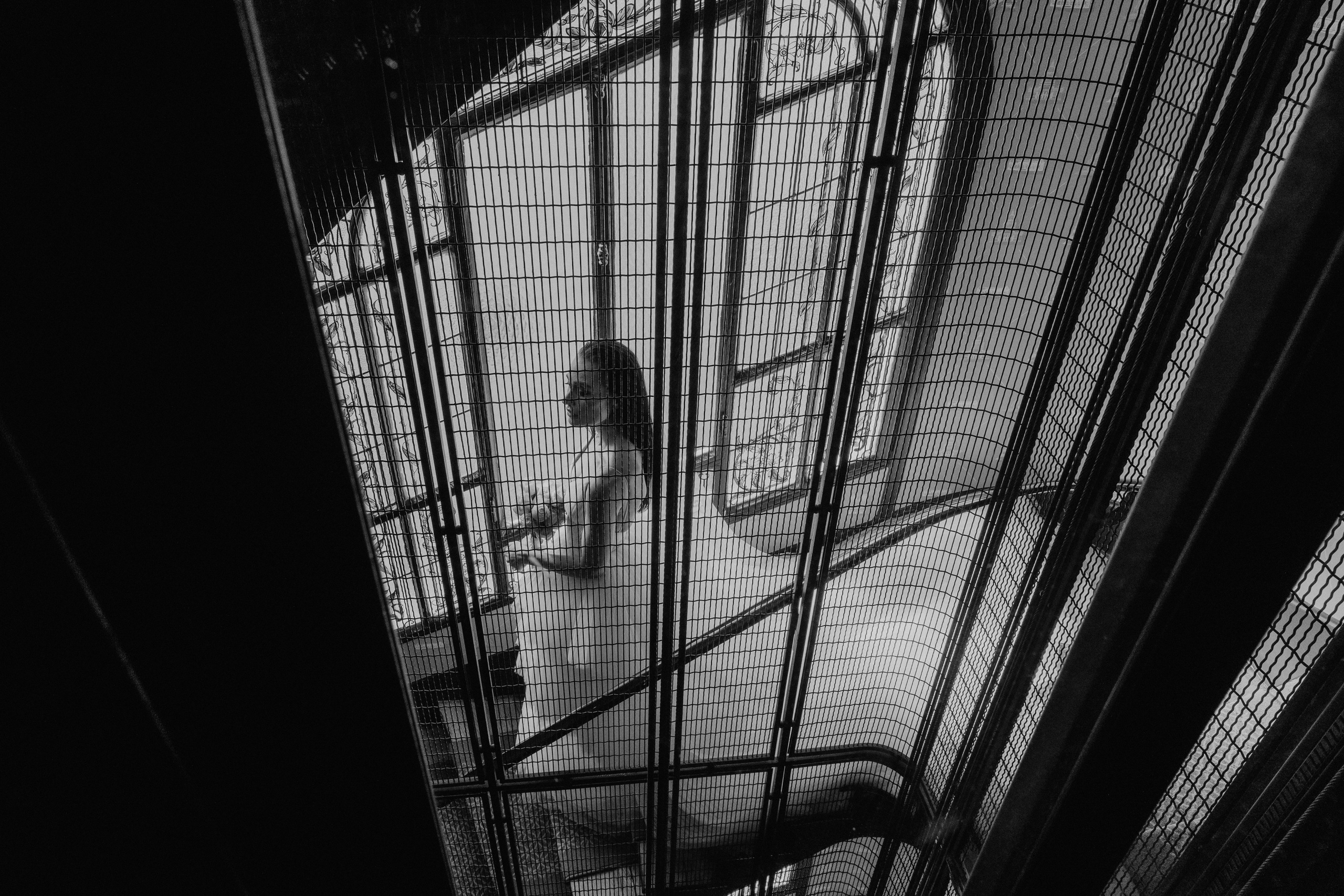 Suzi & Alex | Paris Wedding with a Vintage Car. Paris Wedding Photographer