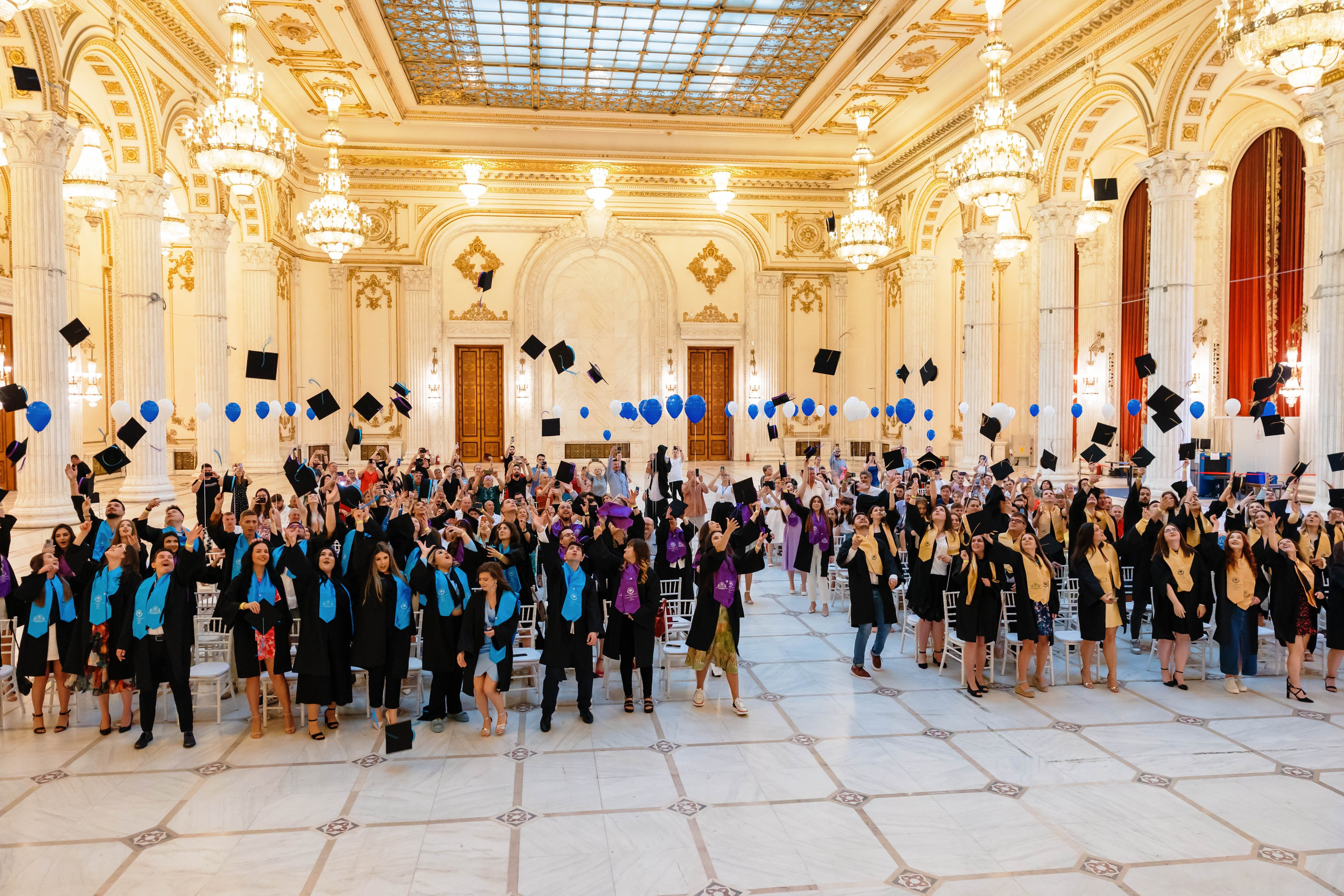 Festivitate Absolvire ASE 2024 - Palatul Parlamentului Bucuresti. MDimaFotoStudio. Fotograf de nuntă, evenimente private și de familie