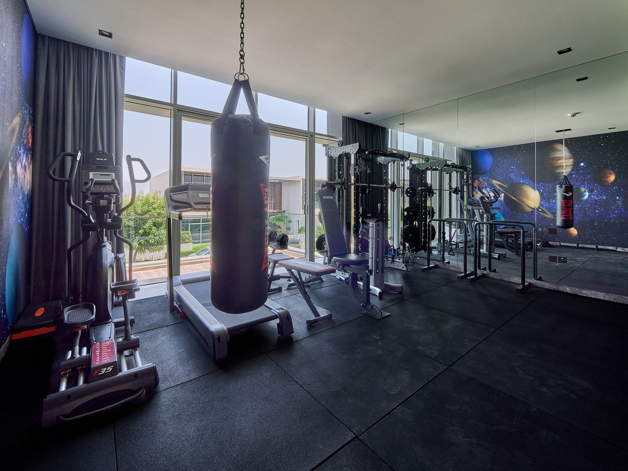 Real Estate Photography in Dubai — Interior & Villa Photos for Bayut, Airbnb, Property Finder. Hotel Photographer in Dubai — Interiors & Commercial by Oleg Novikov