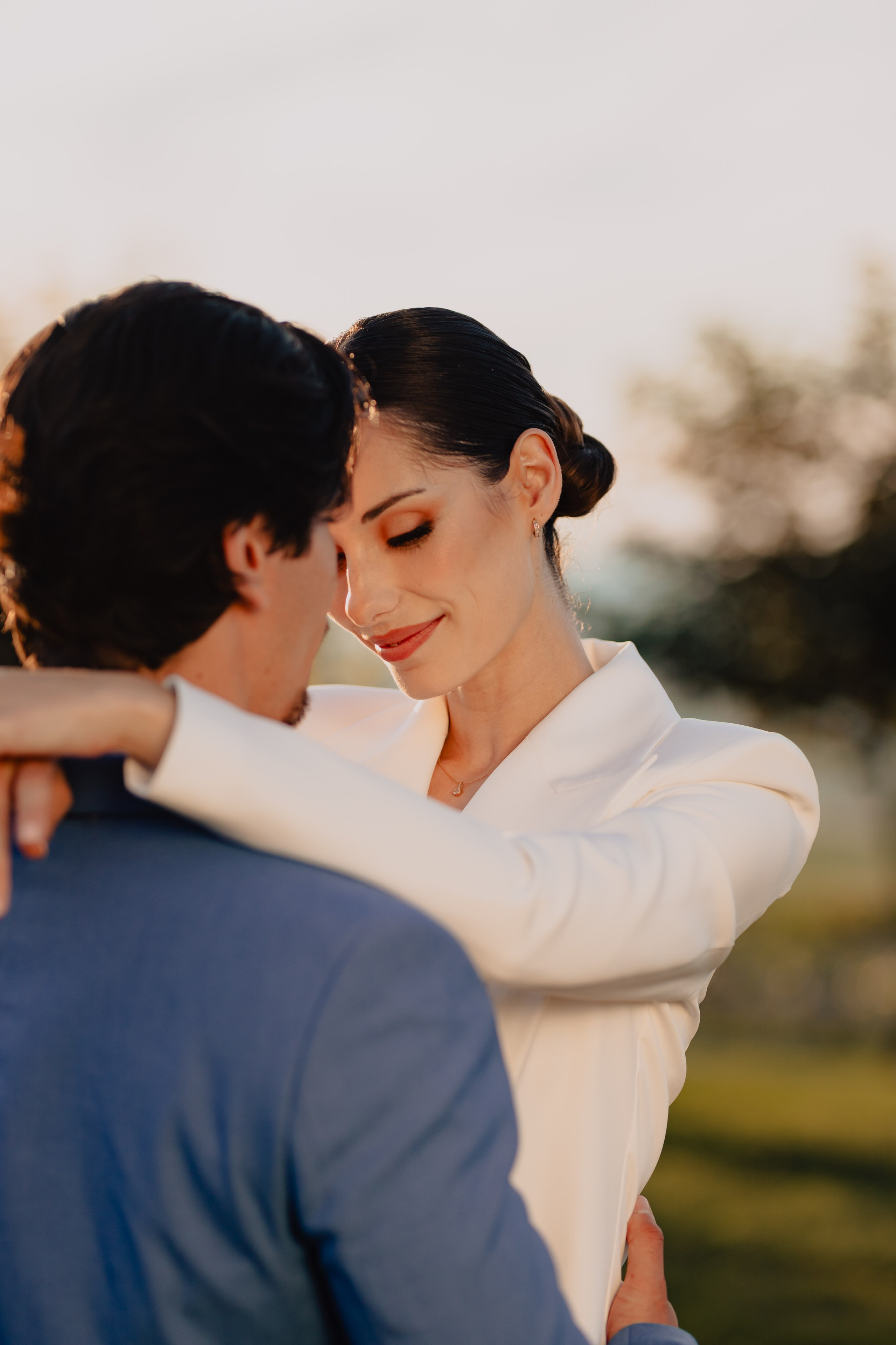 Styled shot at The Barn, Cluj. Fotograf de nunta — documenting your love story with a touch of editorial — wedding photographer