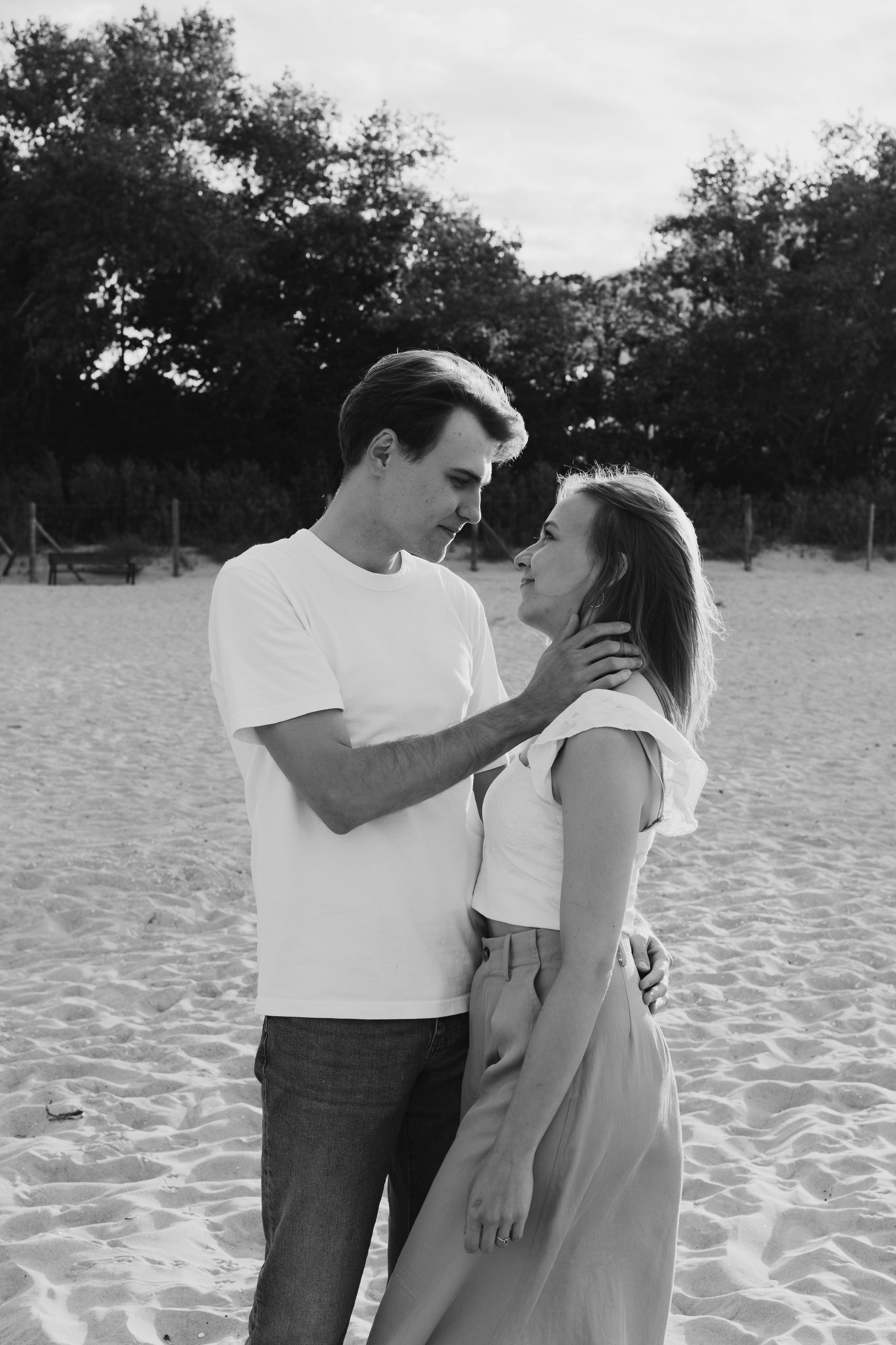 Gracjana i Damian, sesja narzeczeńska nad morzem. Fotograf ślubny & lifestyle Gdańsk, Karolina Baczewska