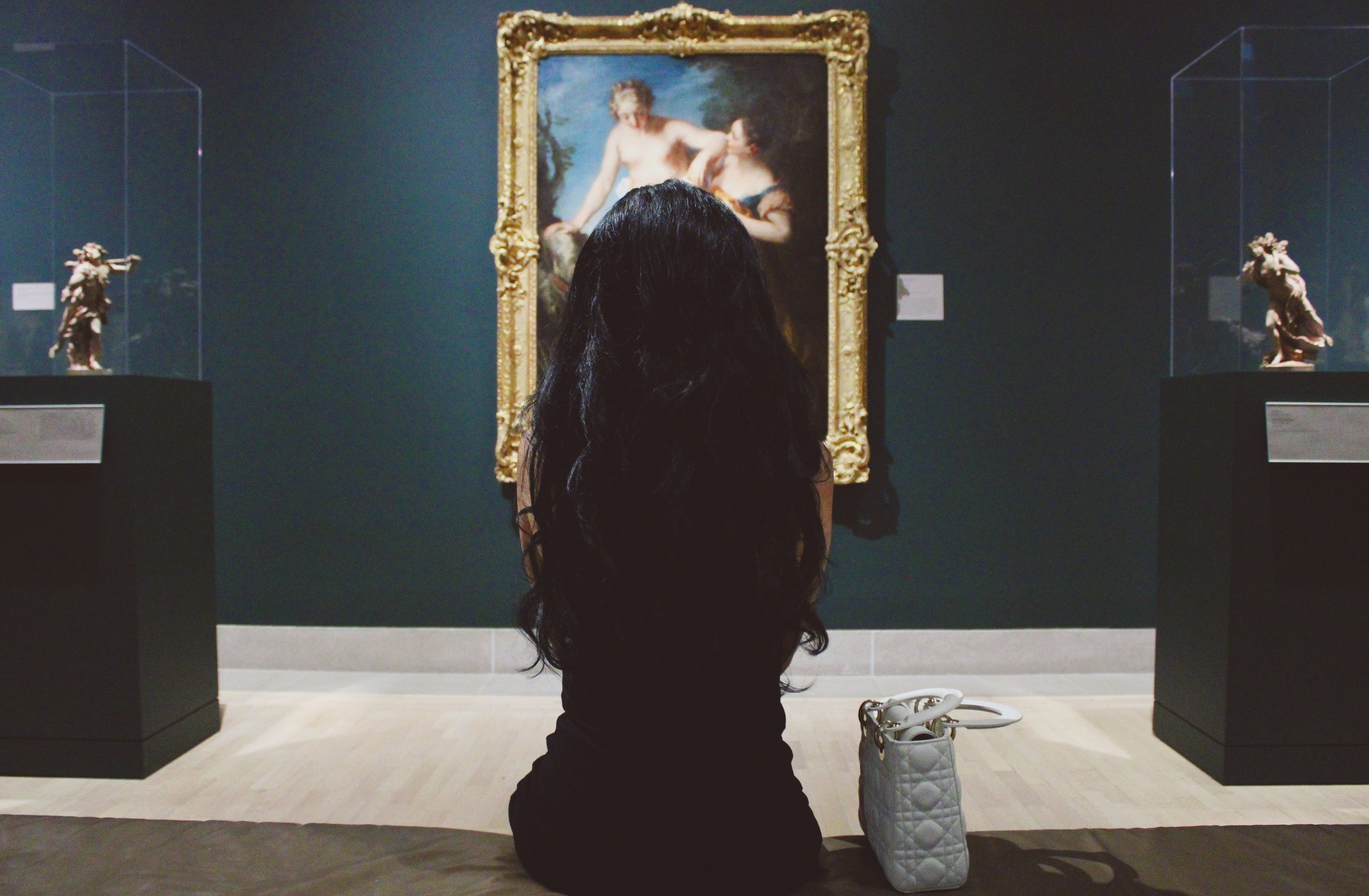 Women’s Lifestyle Indoor Photoshoot in Museum. Lana Petrychenko — Portrait & Family Photographer. Valencia, Spain