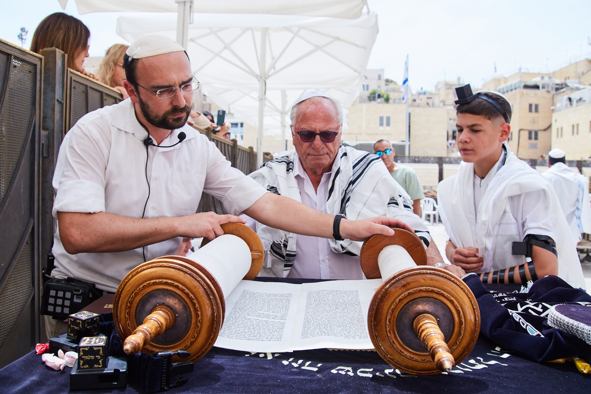 Бар-мицва на Котеле 2. Портретный и репортажный фотограф в Израиле Рома Бирман