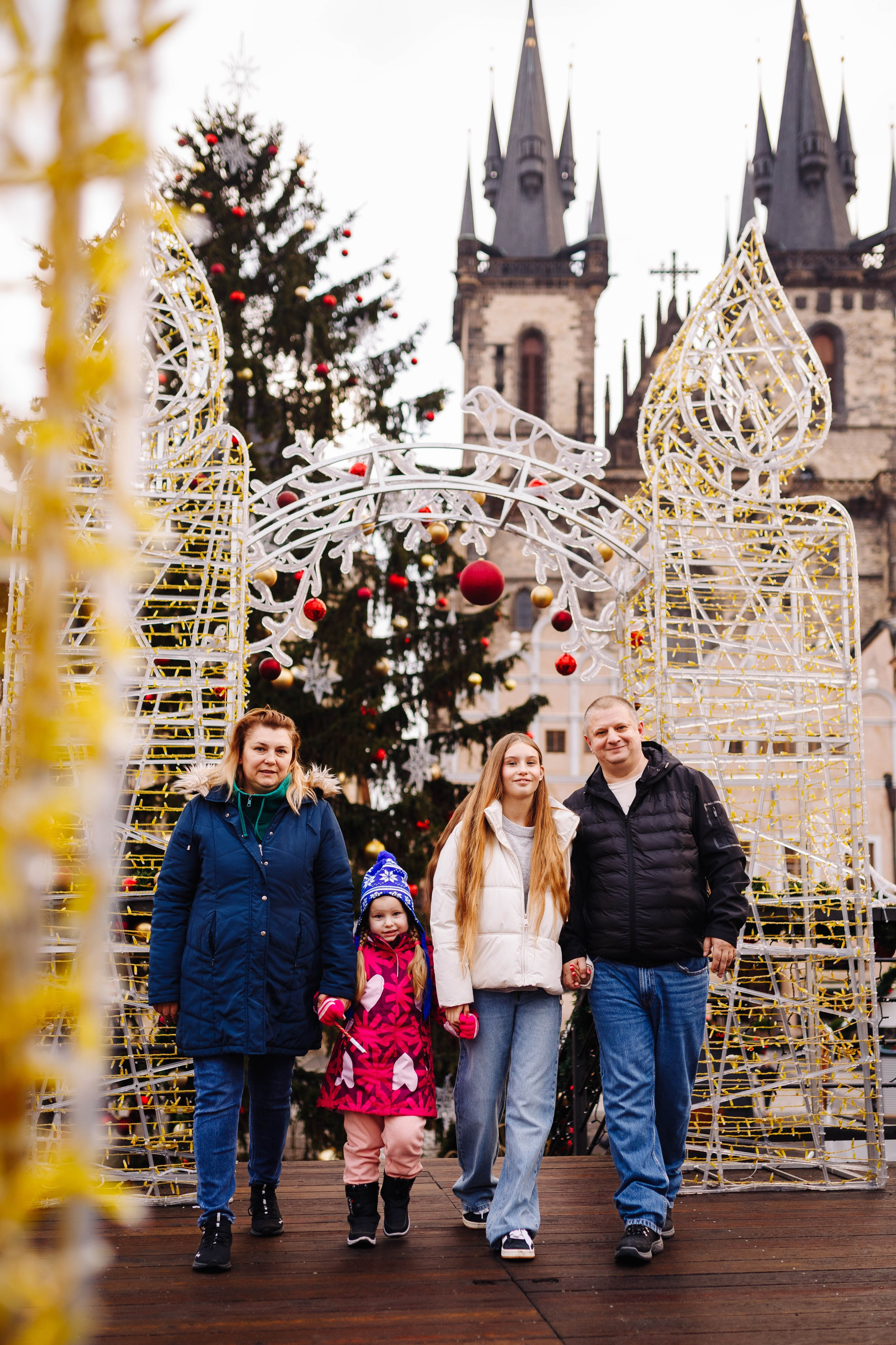 Family photoshoot. Photographer in Prague for tourists