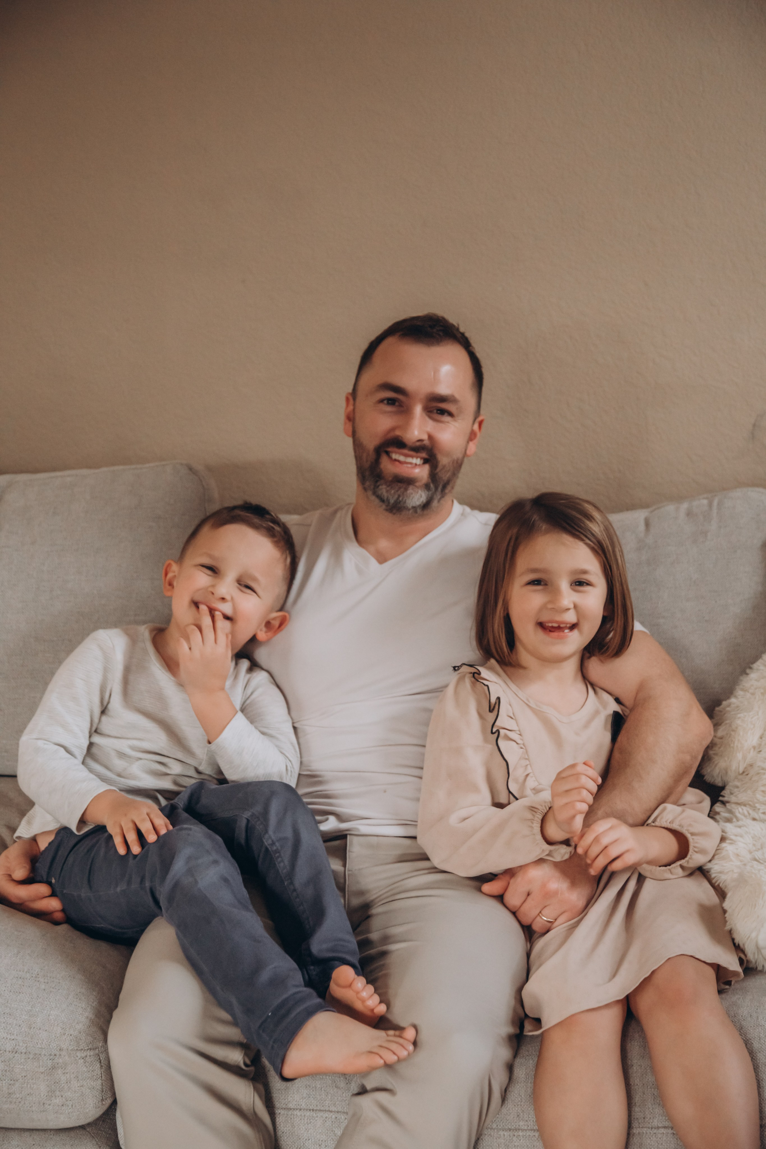 Newborn and family. Family and children’s lifestyle photographer Elena Tumanova