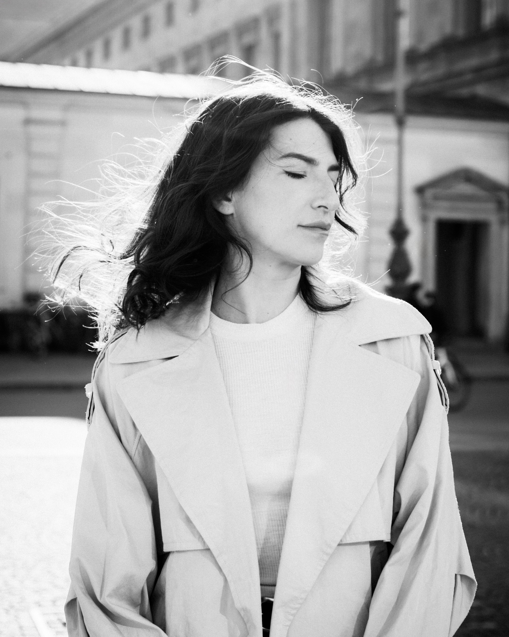 Photography Prices & Terms in Munich — Packages, Details & Booking Information. Portrait Lifestyle Photographer in Munich — Polina Cherkasova