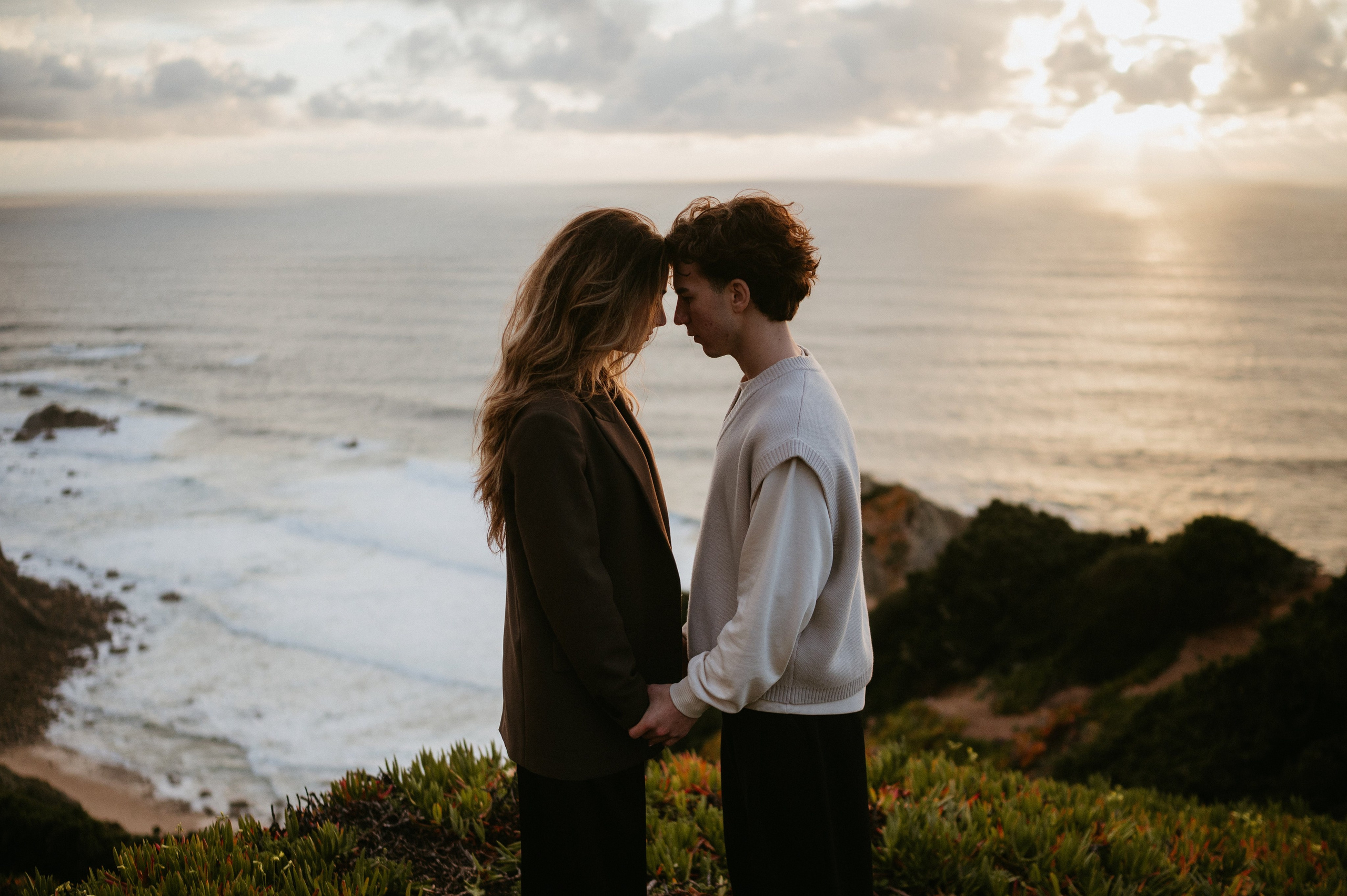 Praia da Ursa – ședință foto de cuplu într-un loc magic din Portugalia. Valentin Melen — wedding photographer