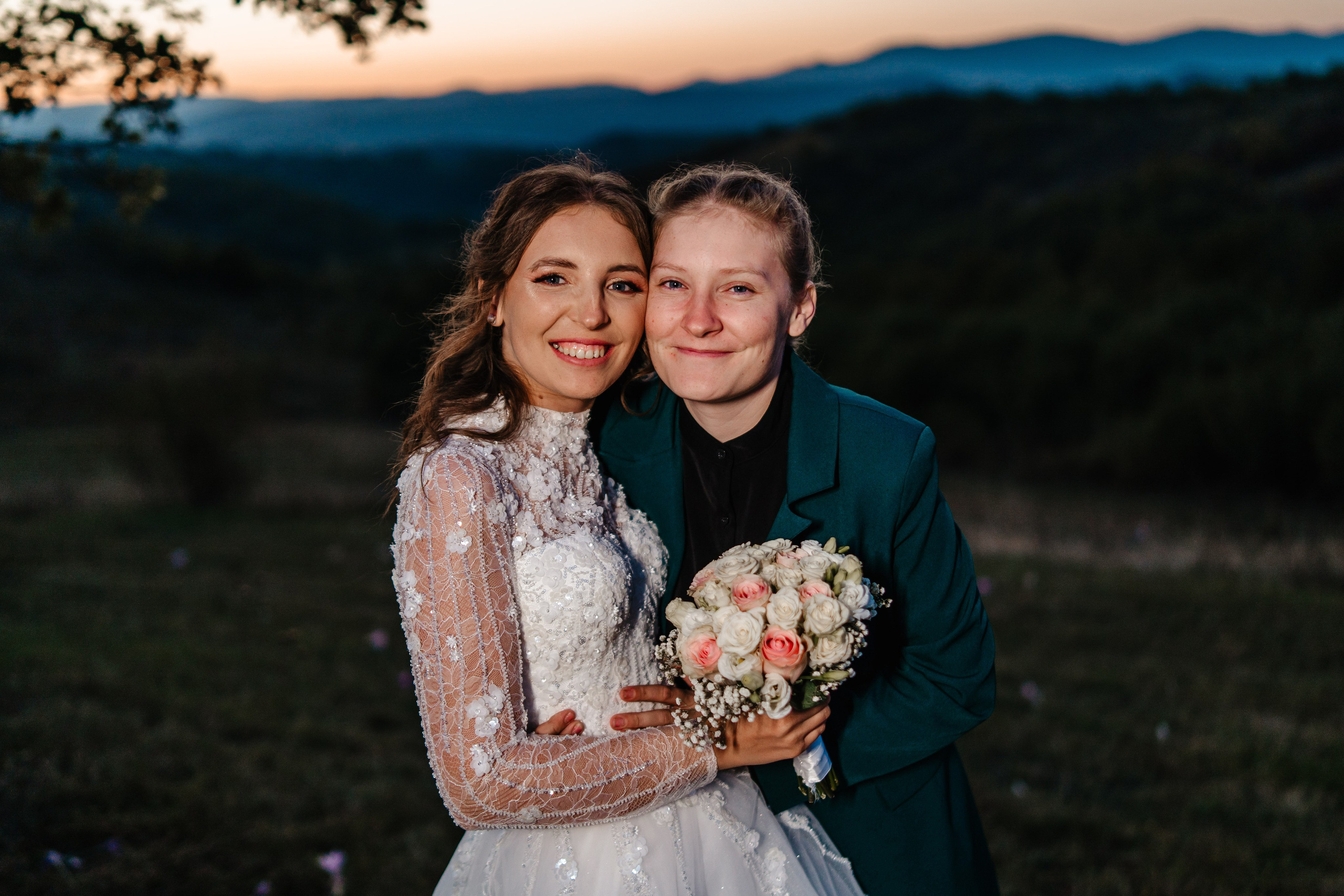 Andreea și Balint. Foto-Video Nunta Iasi, Suceava, Bucuresti / Disponibilitate 2025 — 2026 — 2027