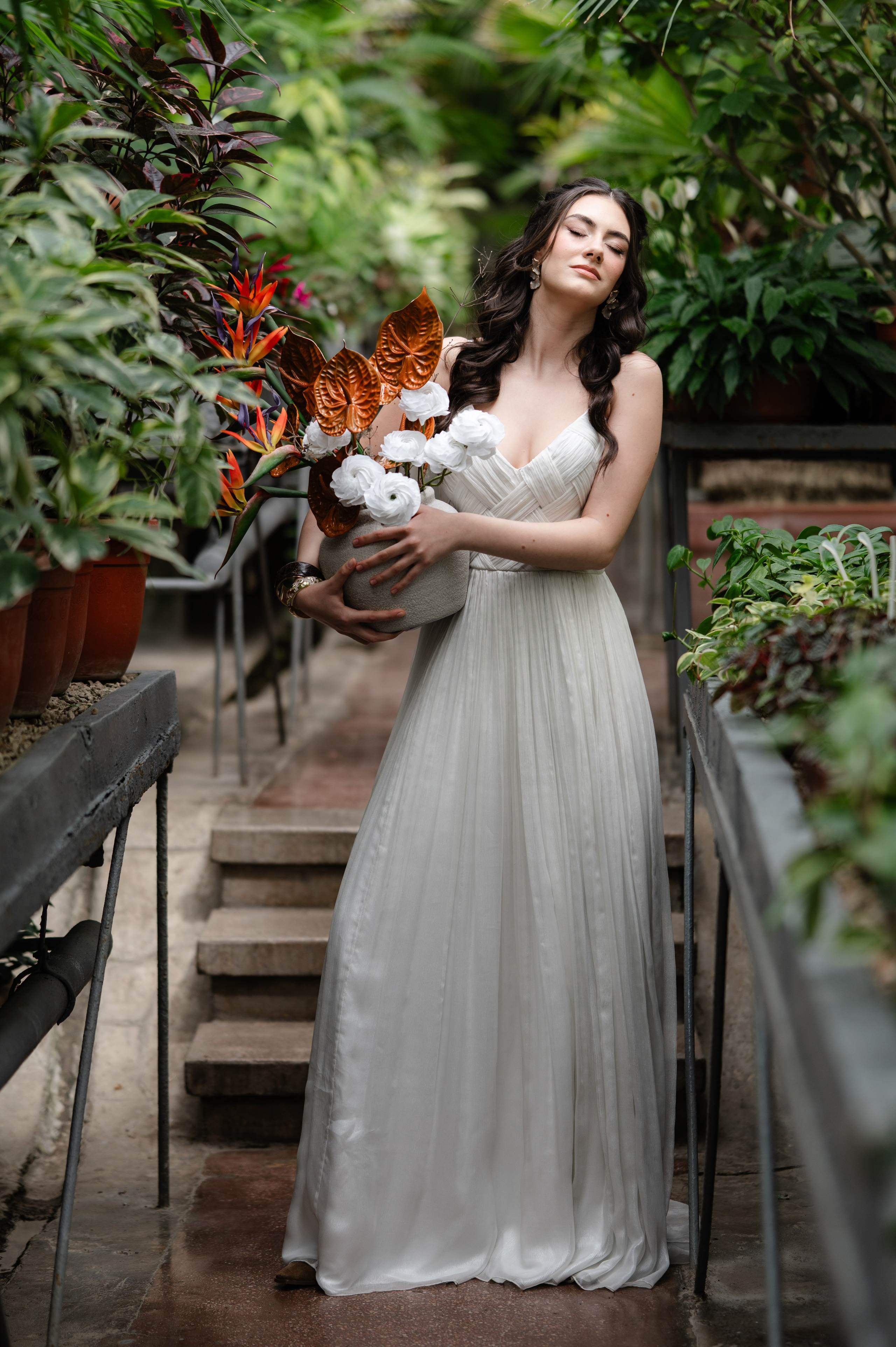 Botanical BRIDE. Alexandra Hanu Photographer