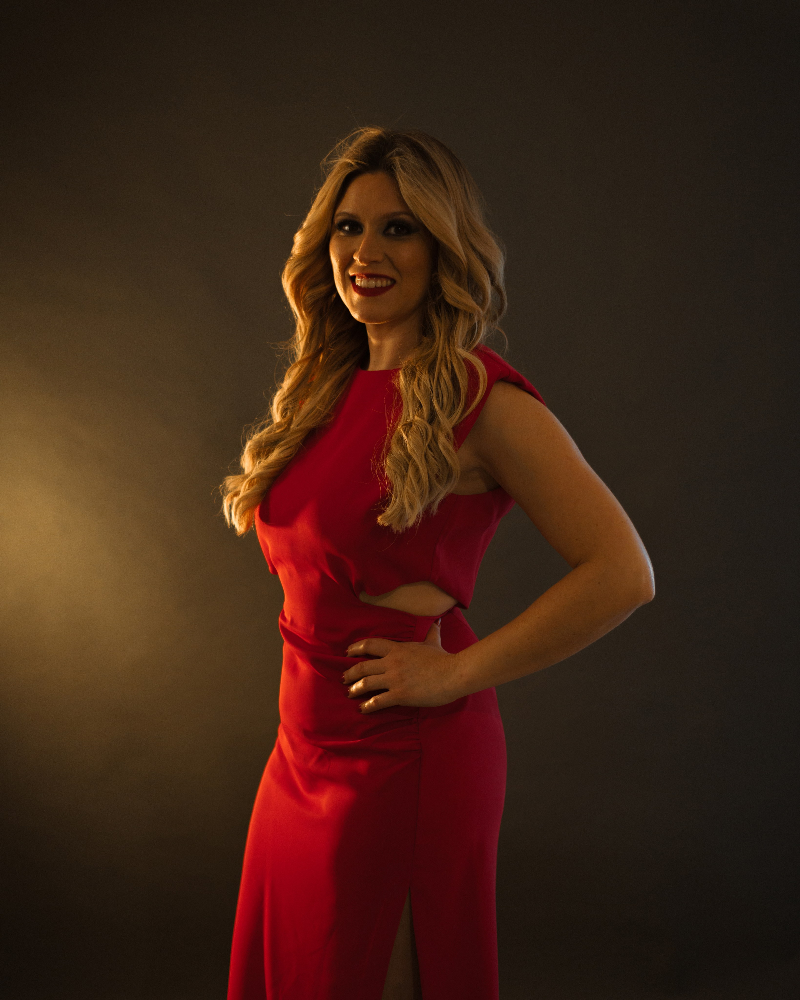 MAURA. Anastasiia Antoniuk portrait, family and couple photographer, Portugal