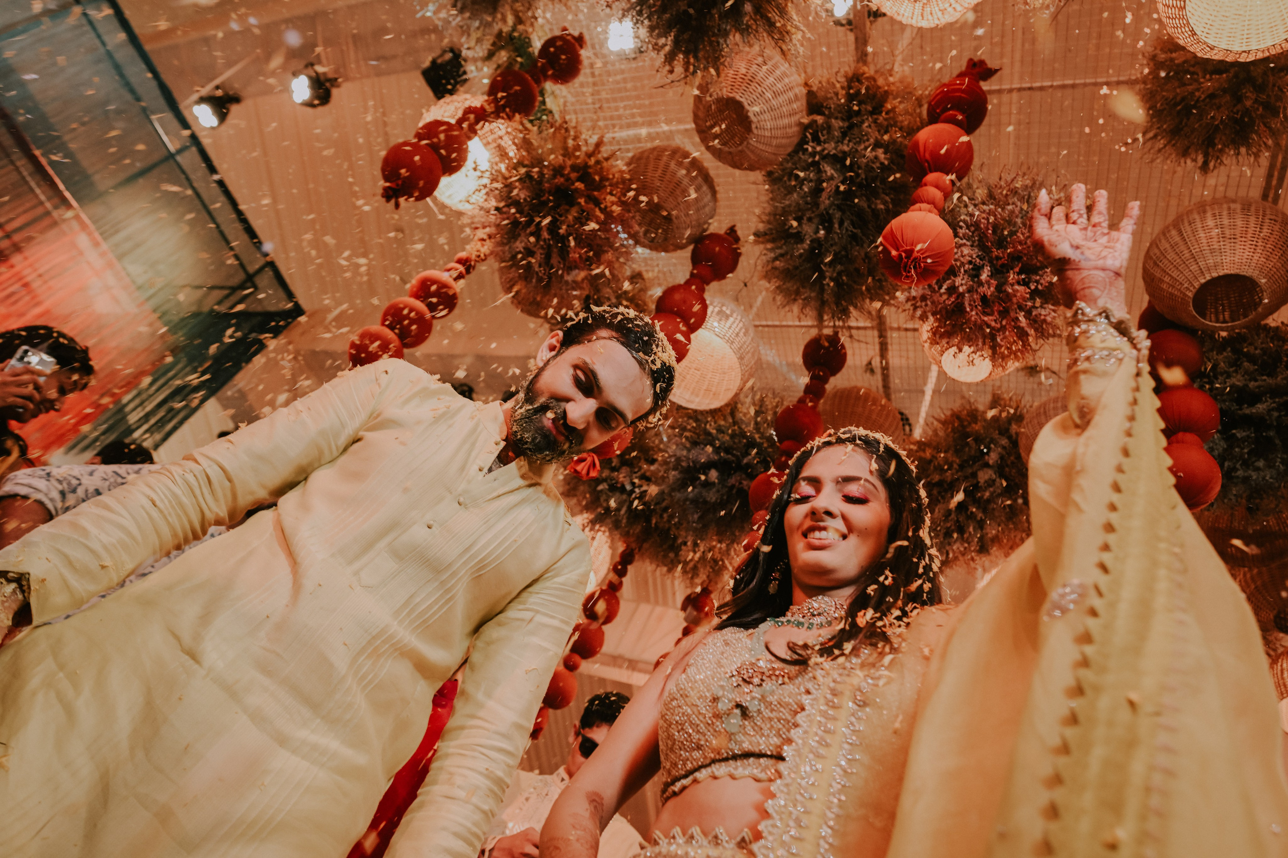 HALDI & MEHANDI. Wedding photographer Stalen Robert