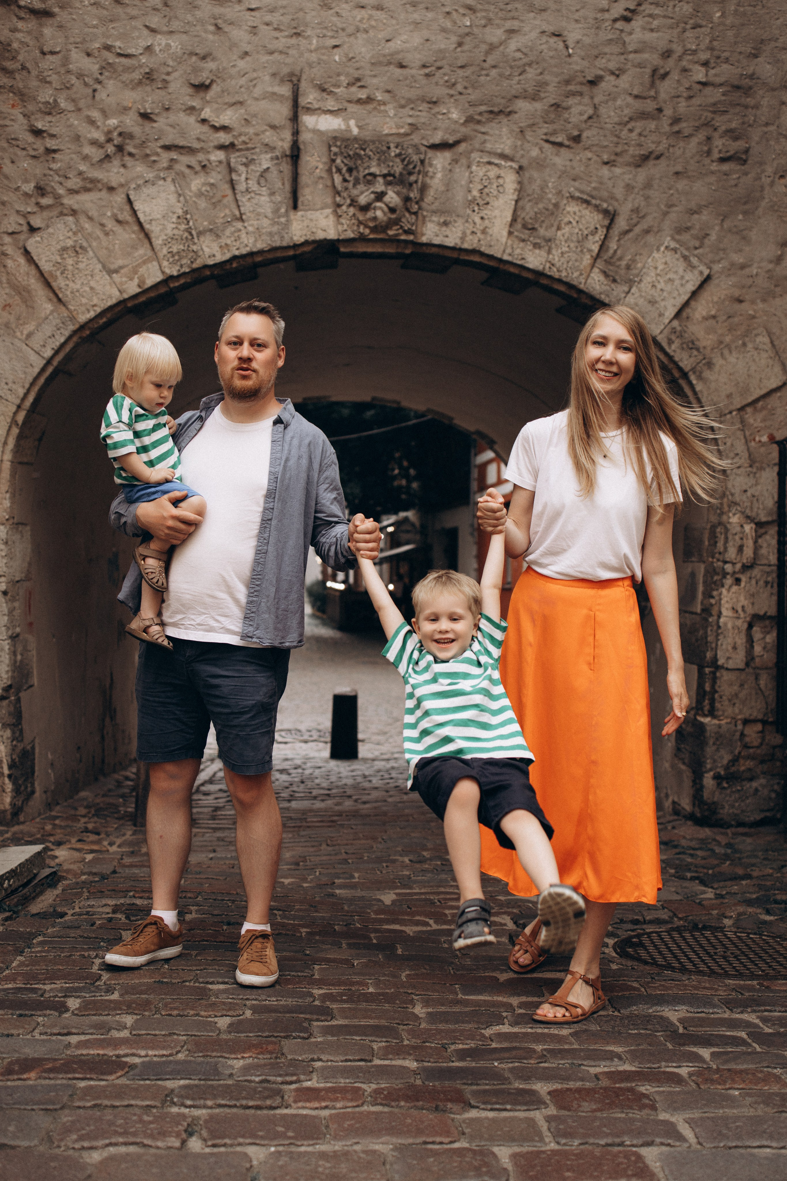 SINTIJAS ģimene. GALVENĀ