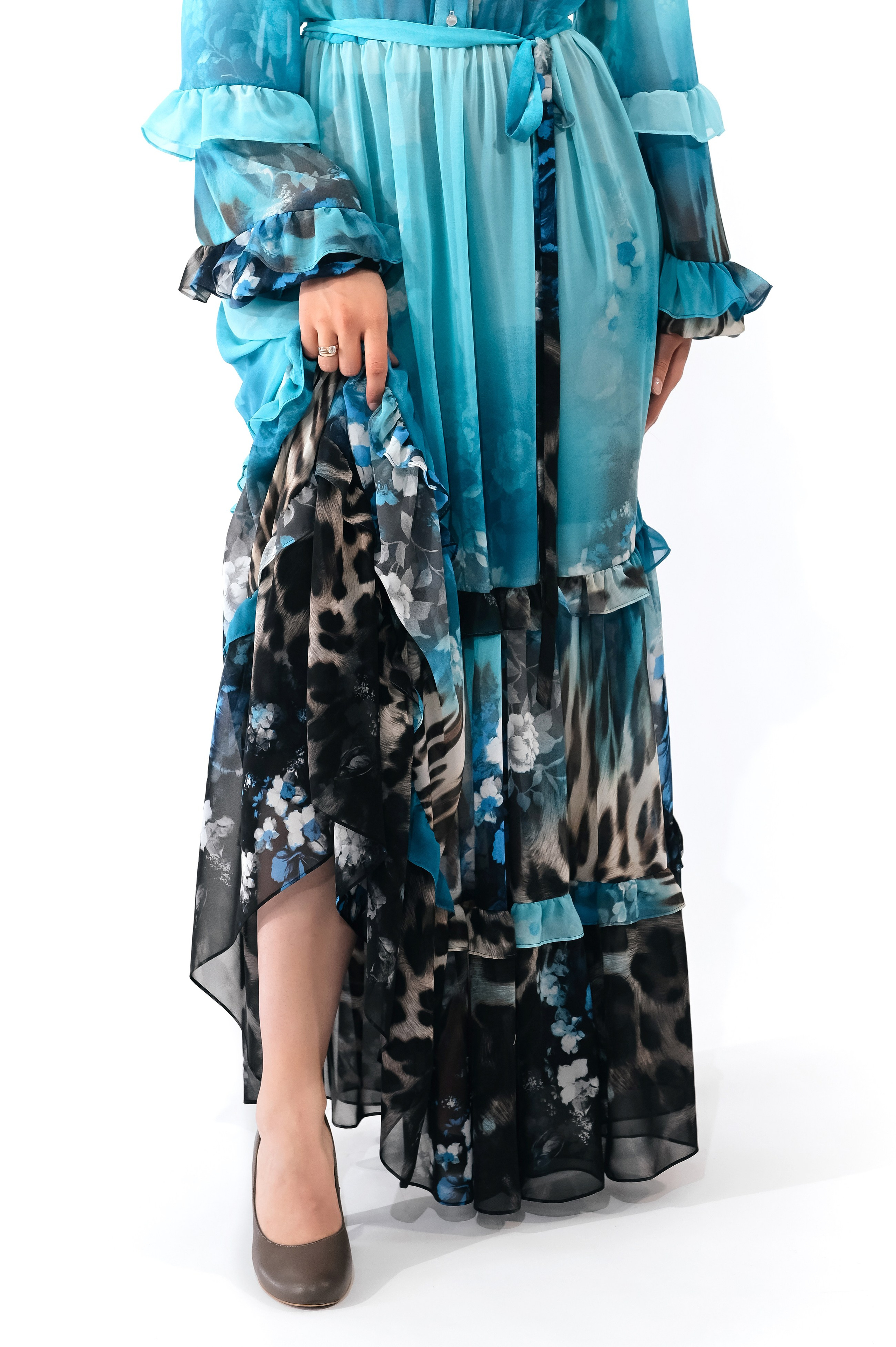 Rochie lungă din voal. Designer vestimentar: elaborarea, proiectarea și confectionare…