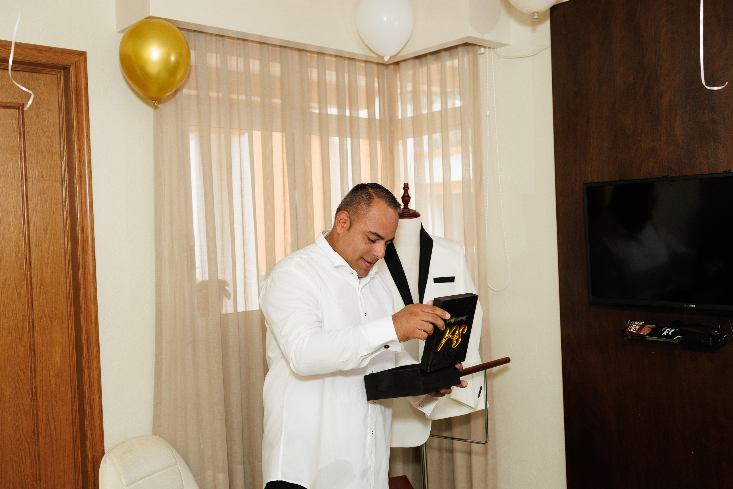 Alejandra y Salvador. Principal