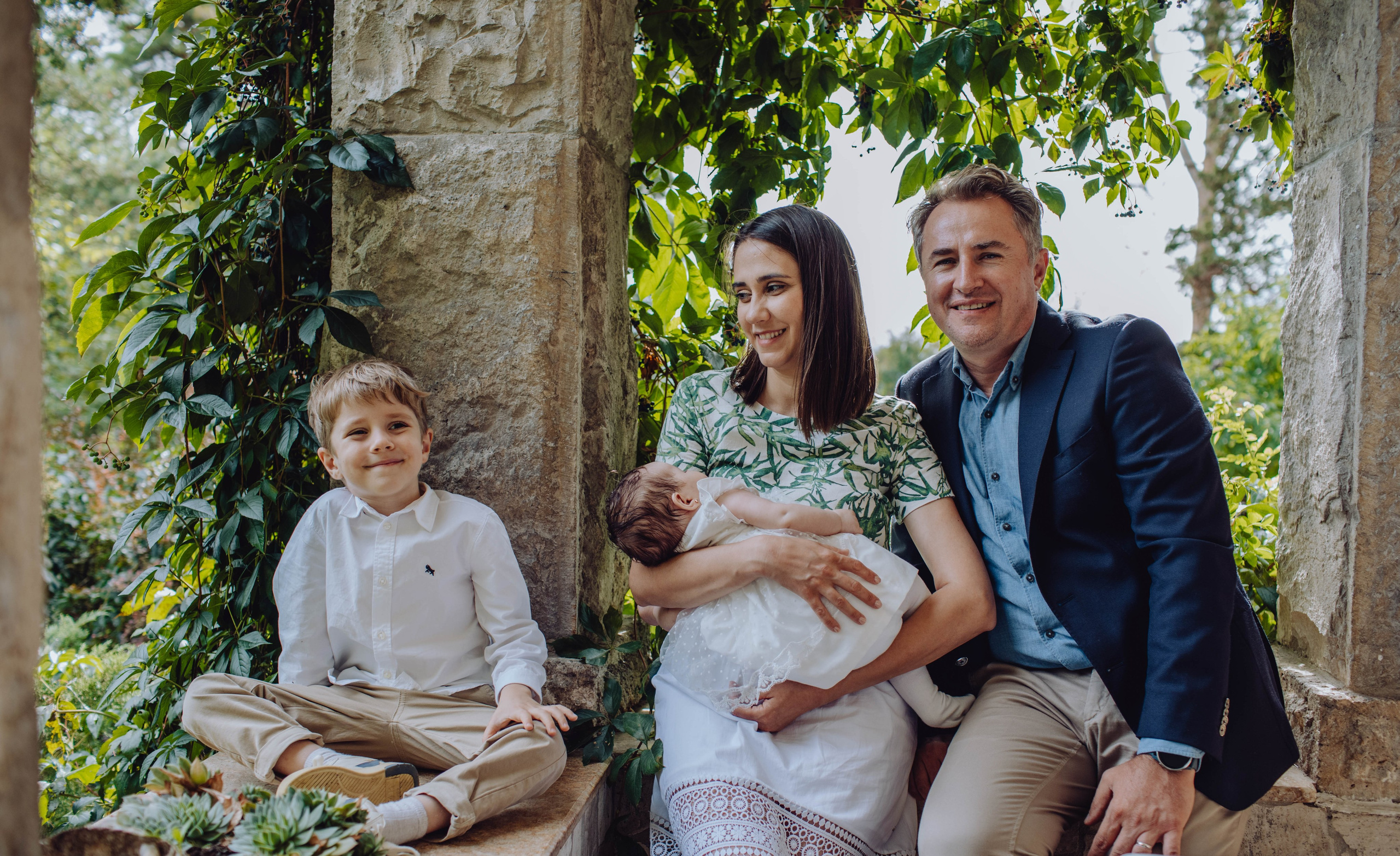 Ana. Wedding & couple photographer from Romania Rut Vetan