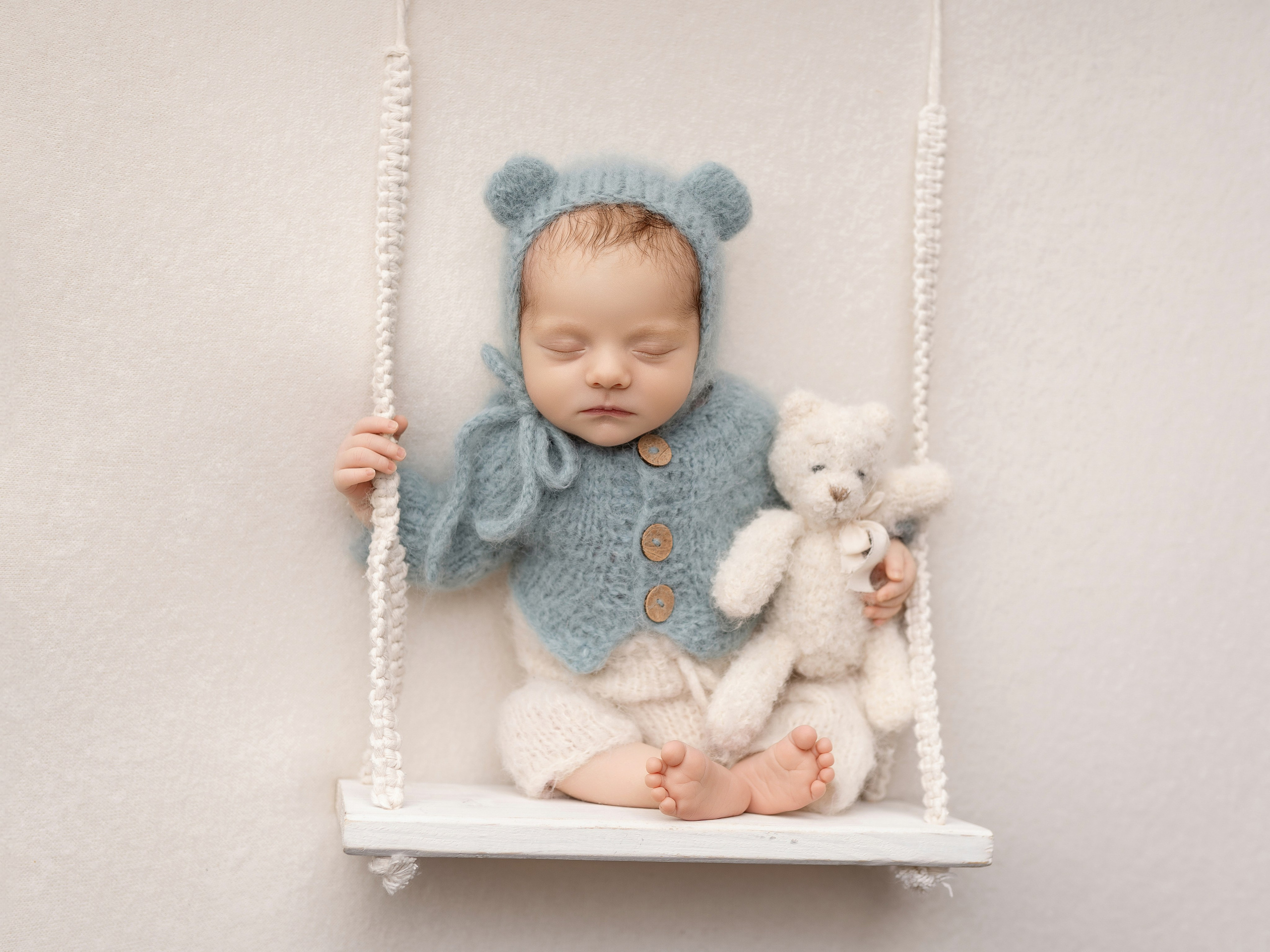 Esu Aleksandra naujagimių ir kudikių fotografė iš Vilniaus