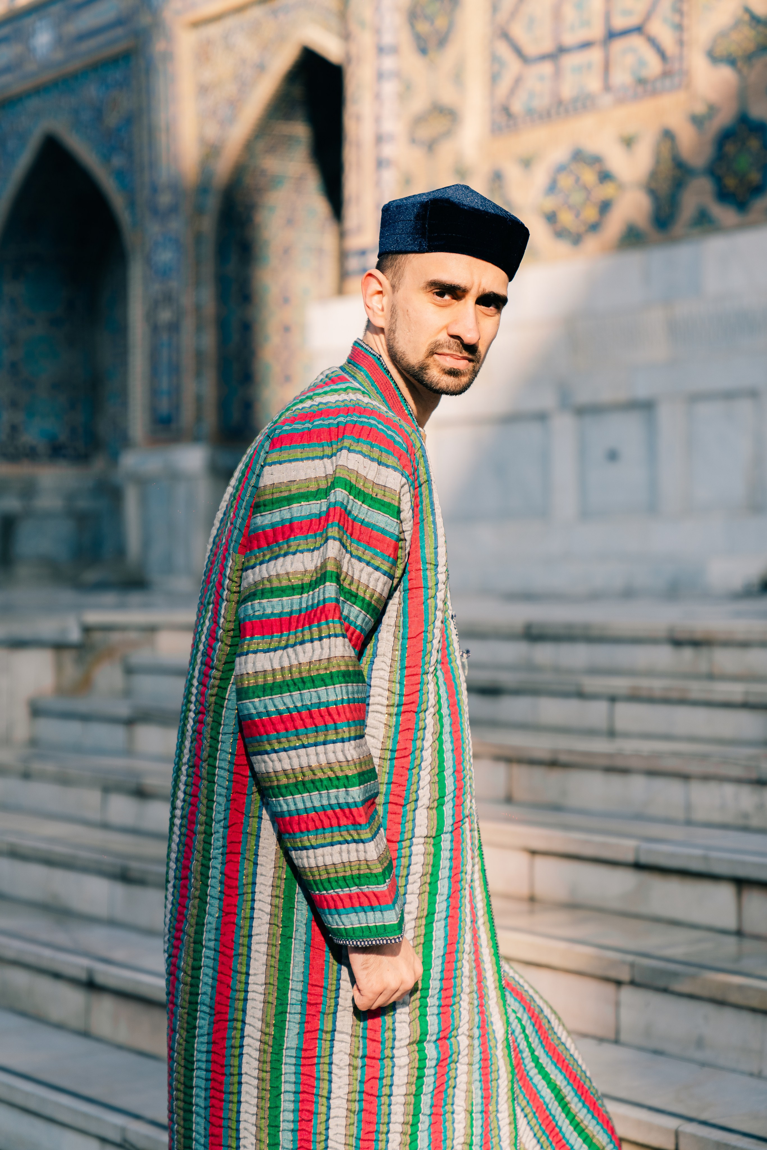 Утренняя фотосессия на площади Регистан: Магия рассвета в Самарканде. Фотограф в Узбекистане и Самарканде Джасур Марупов