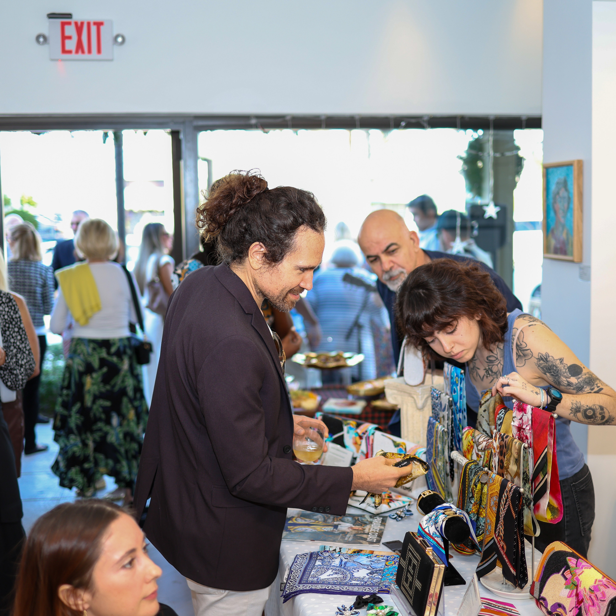 Paradise Coast Lifestyle Magazine. Out and About 239