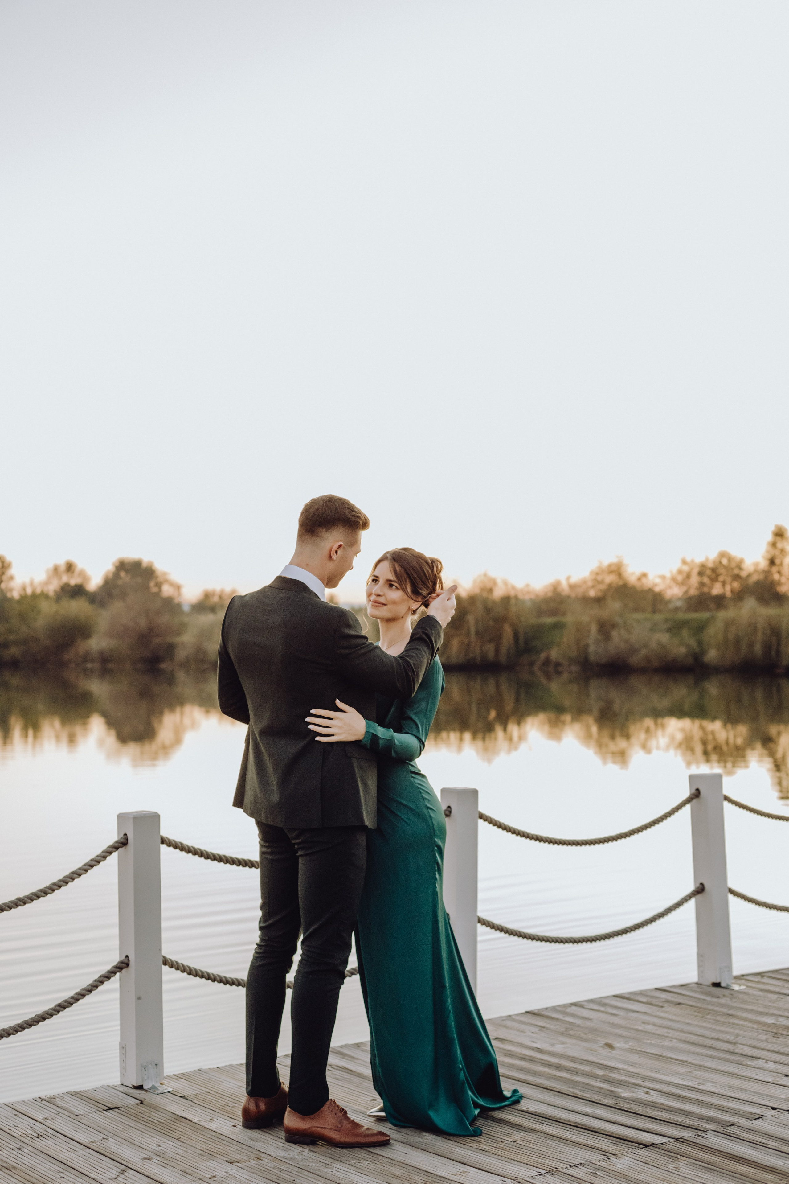 Andrei & Denisa. Wedding & couple photographer from Romania Rut Vetan