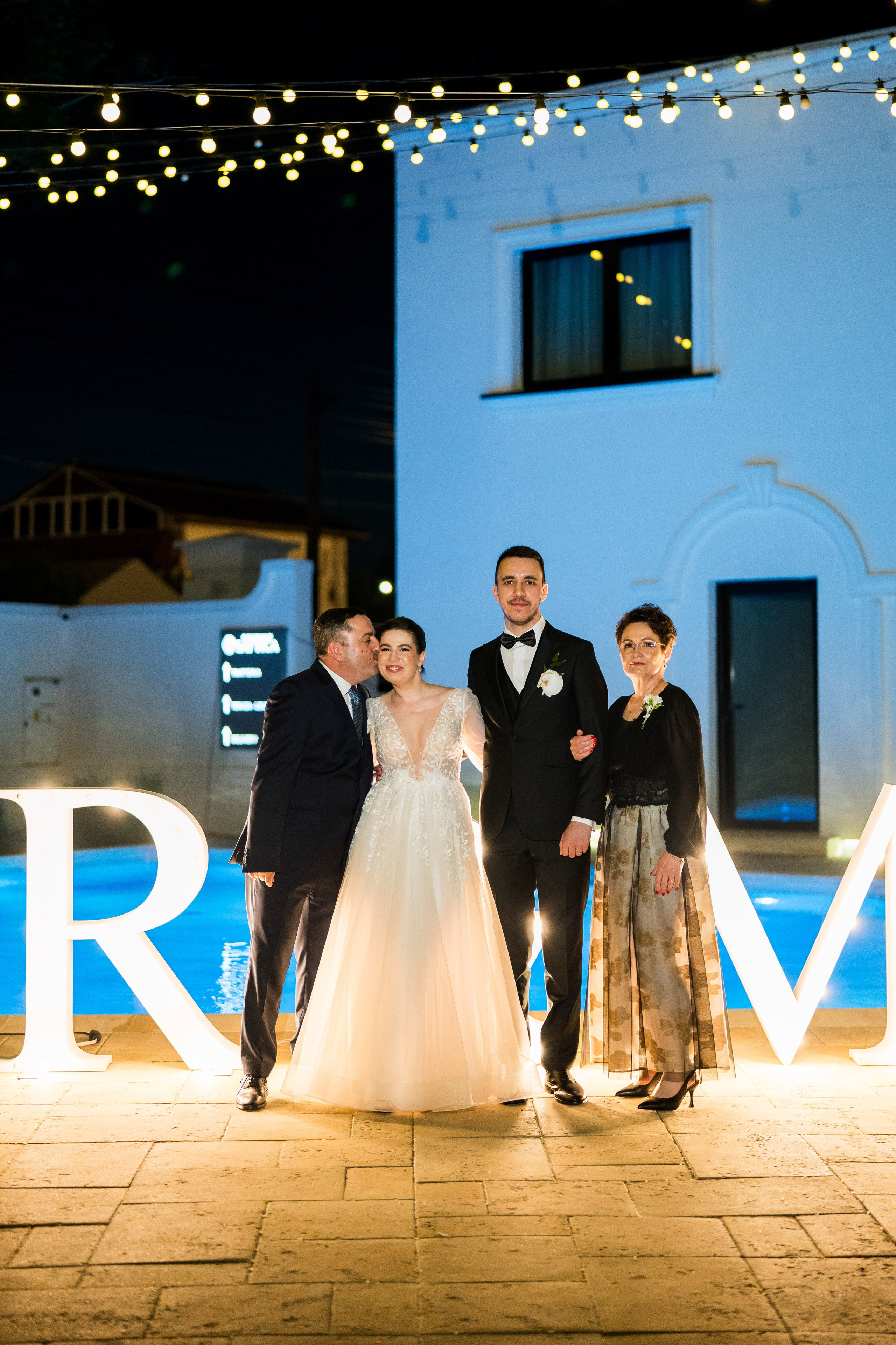 PARTY. Gabriel Florea — Fotograf nuntă București