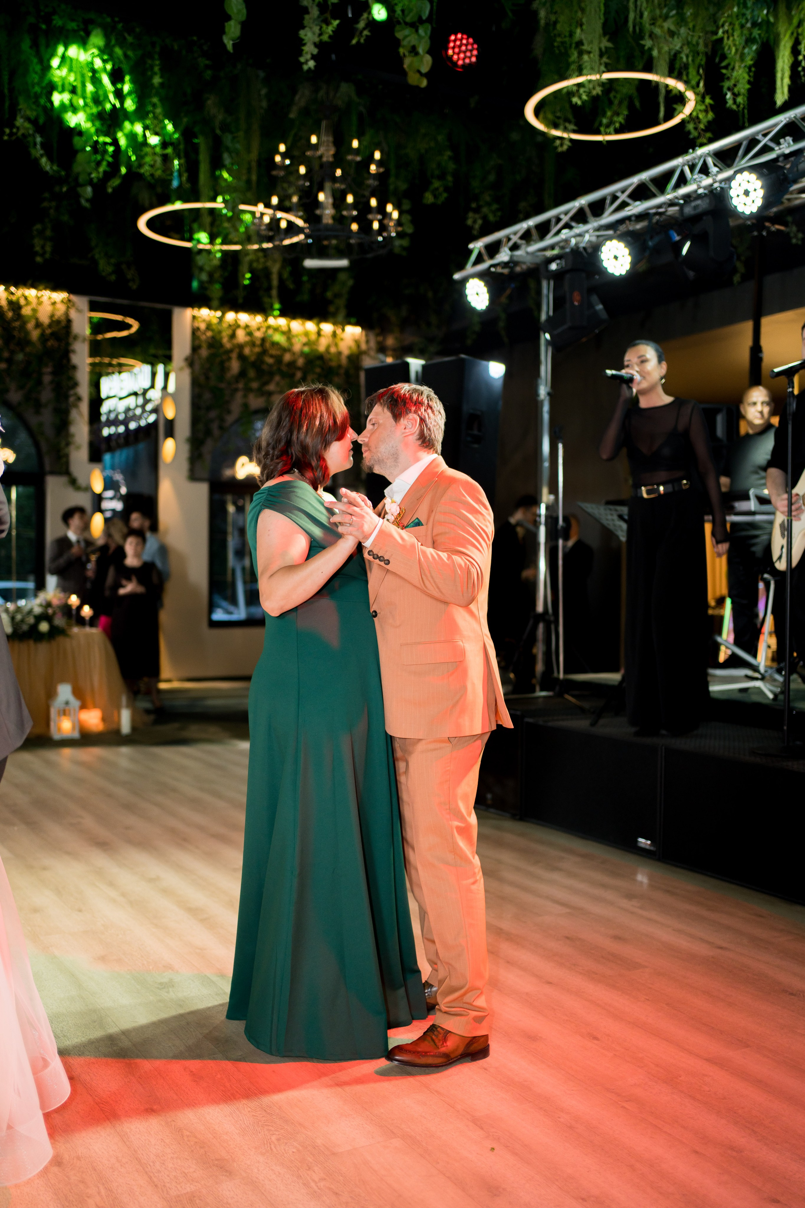 PARTY. Gabriel Florea — Fotograf nuntă București