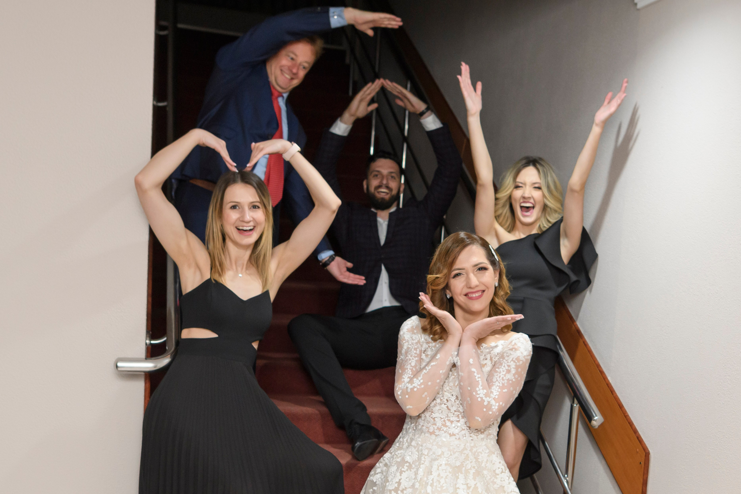 Fotografii de nunta Onesti. MDimaFotoStudio. Fotograf de nuntă, evenimente private și de familie