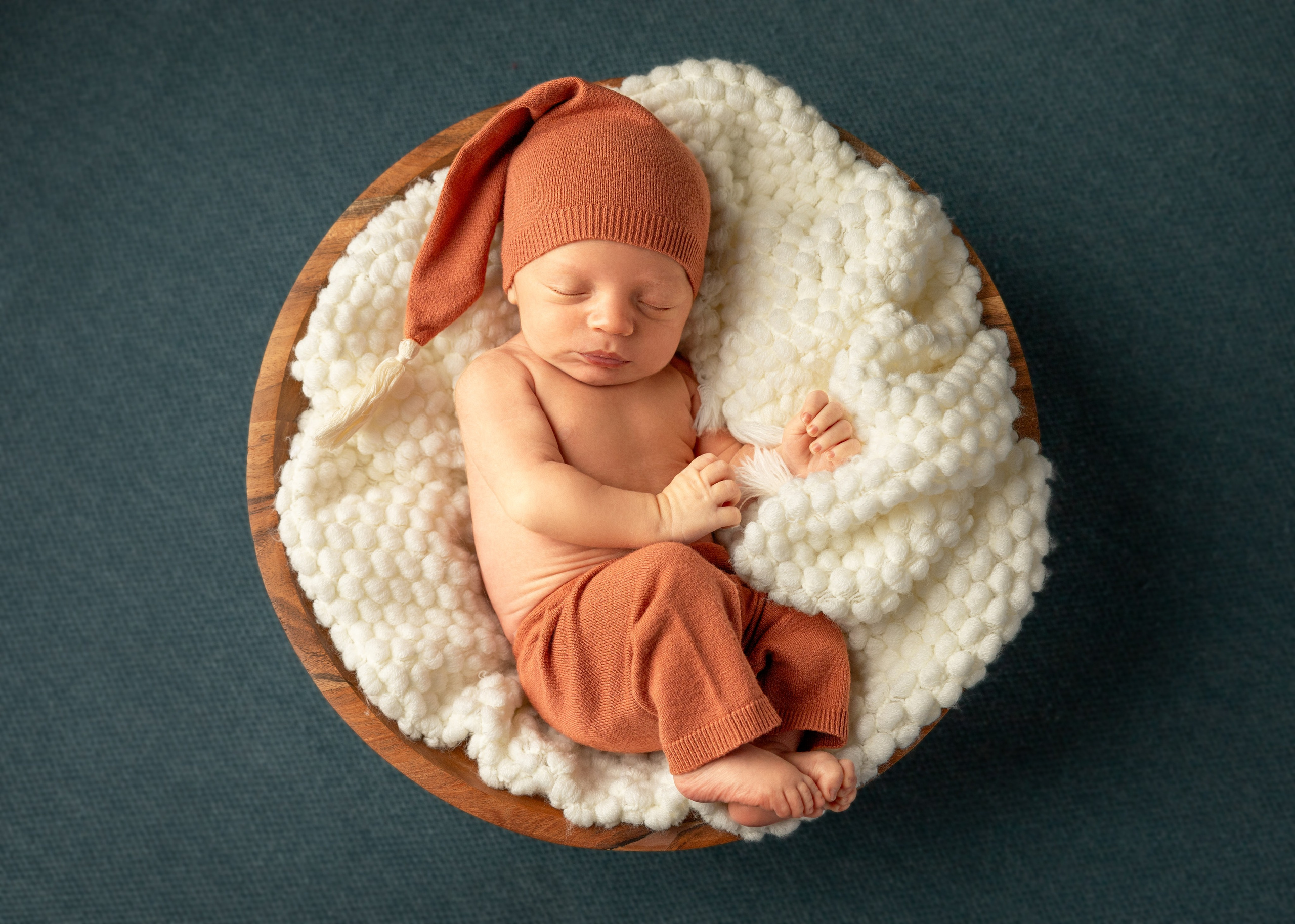 Newborn photos. Newborn photographer in Tampa Bay Area, FL