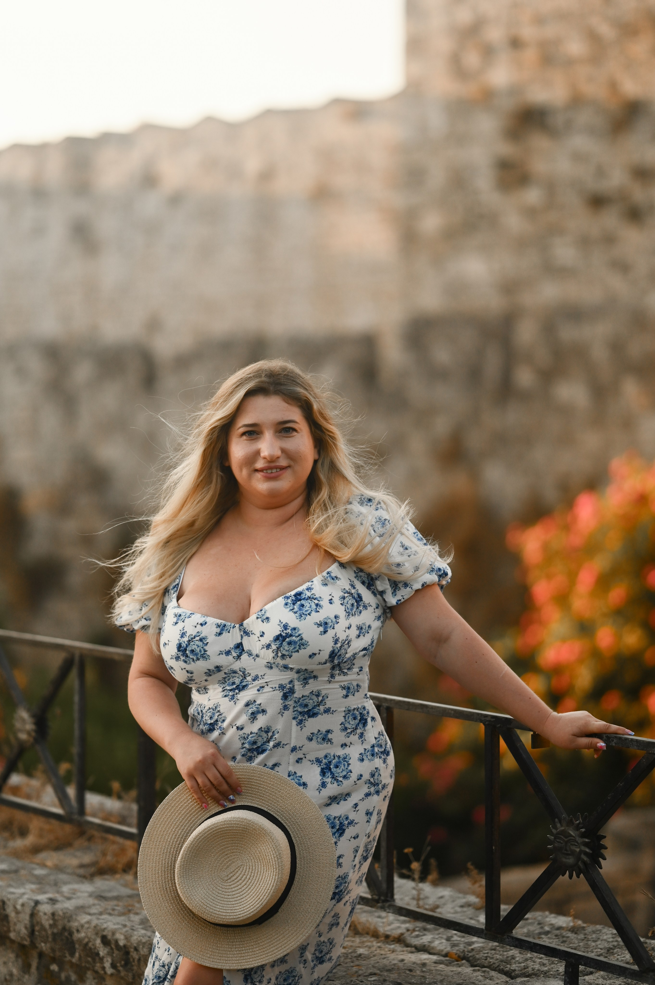 Solo woman photoshoot / портретная фотосессия для женщины Родос. Photographer in Rhodes Island