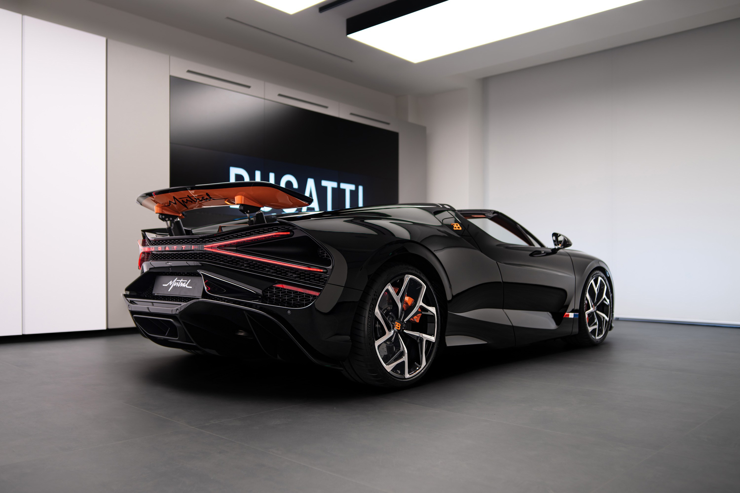 Bugatti Photos. AUTOMOTIVE & COMMERCIAL PHOTOGRAPHER