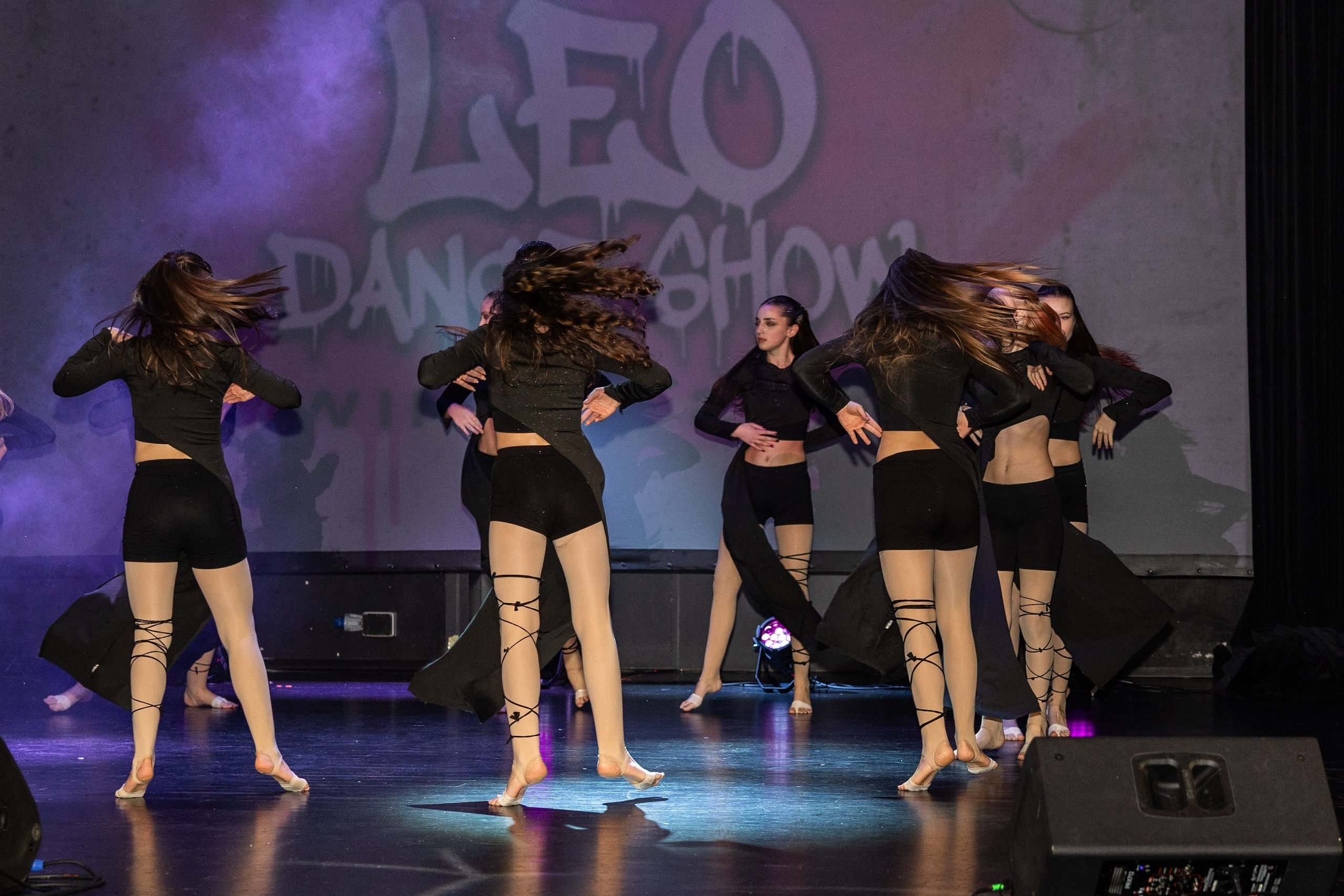 LEO DANCE SHOW WINTER 2025. Семейный и детский фотограф в Варшаве Мила Бобровская