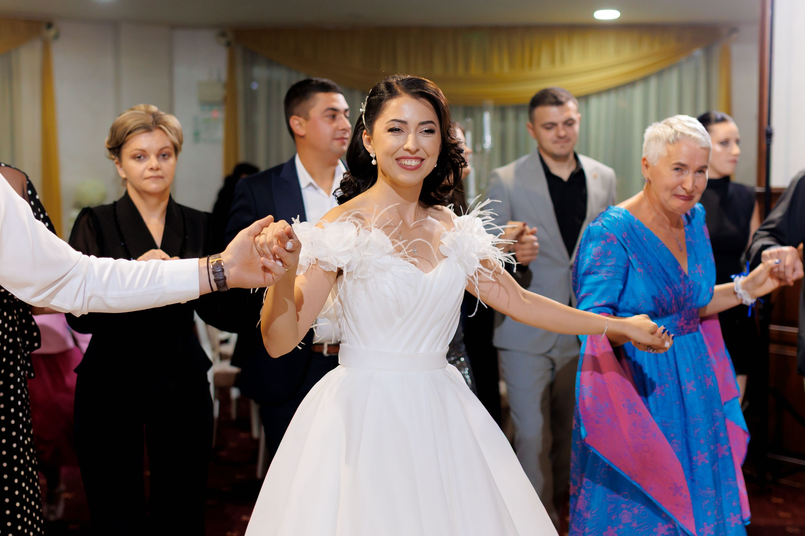 Loredana & Emilian – Ziua Nunții | Videografie - fotografie Botez Suceava, Iași, Botoșani. Servicii foto-video profesionale, pentru momente de neuitat