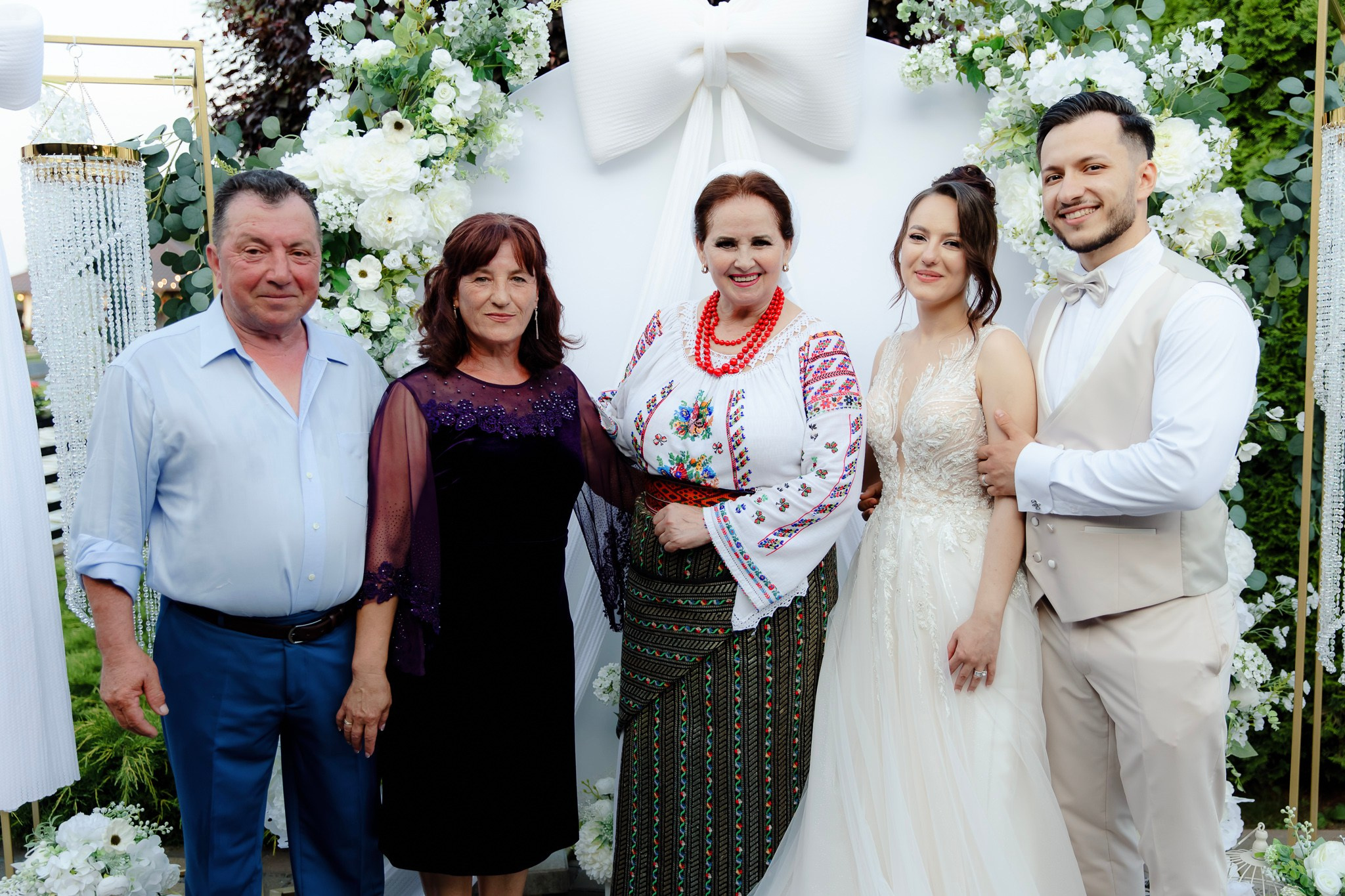 Ioana & Ionuț | Nuntă de poveste la Păstrăvăria Poiana din Mălini județul Suceava. Servicii foto-video profesionale, pentru momente de neuitat