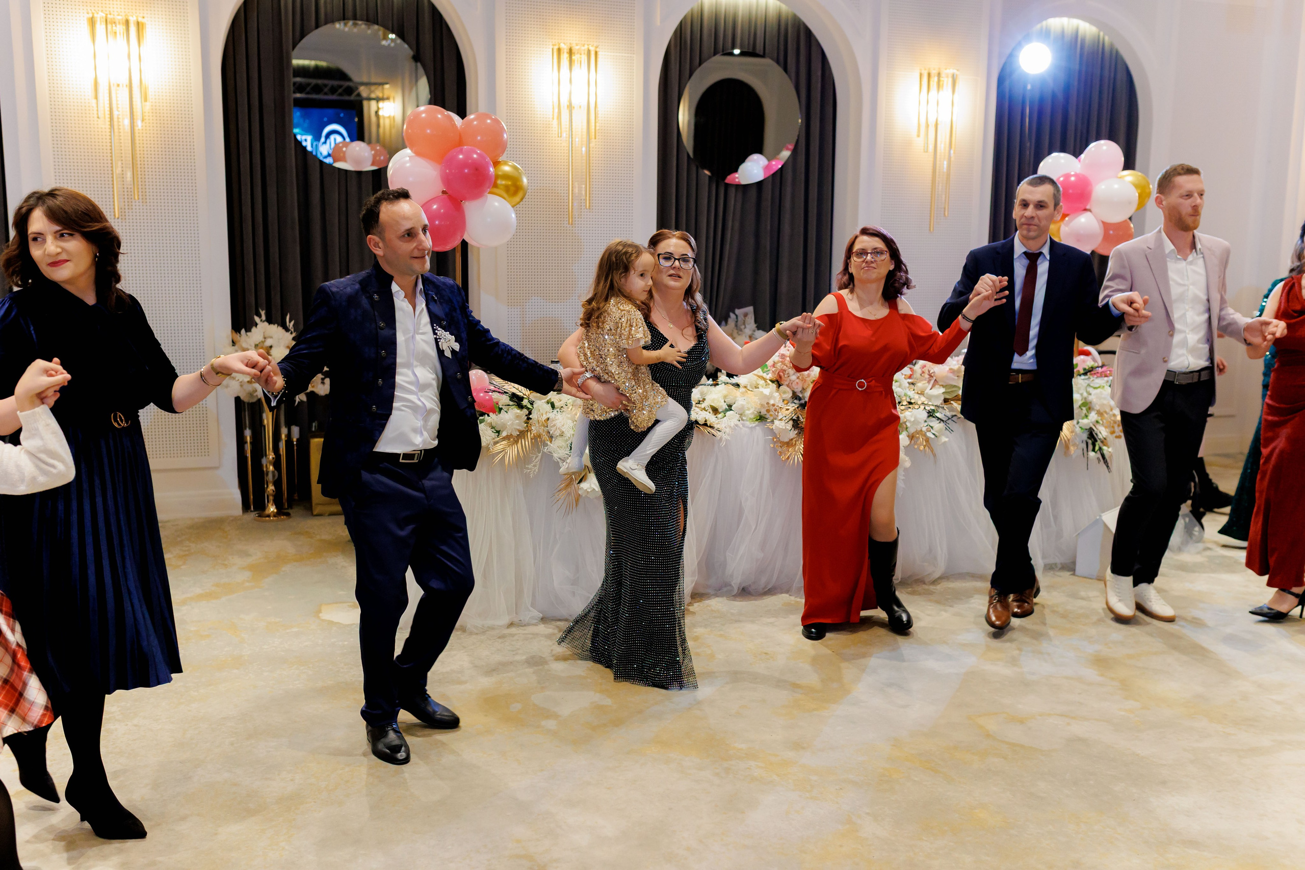 Povestea voastră, regizată de noi |Cristi Turculet Videograf Nuntă Suceava | wedding highlight. Servicii foto-video profesionale, pentru momente de neuitat