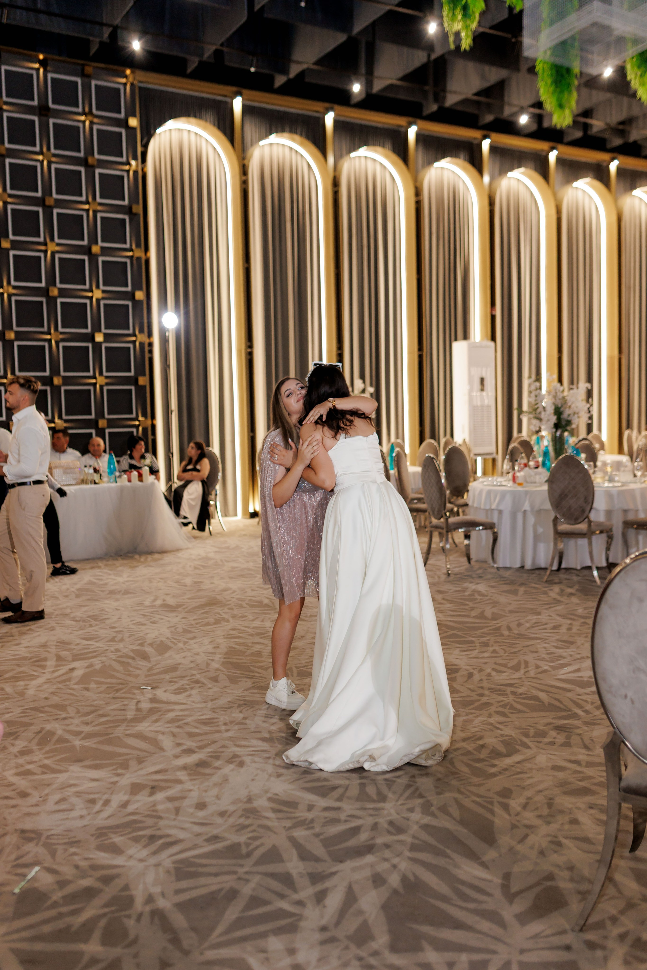 Nunta Nicoleta & Răzvan | Fotografie & Videografie Profesională. Servicii foto-video profesionale, pentru momente de neuitat