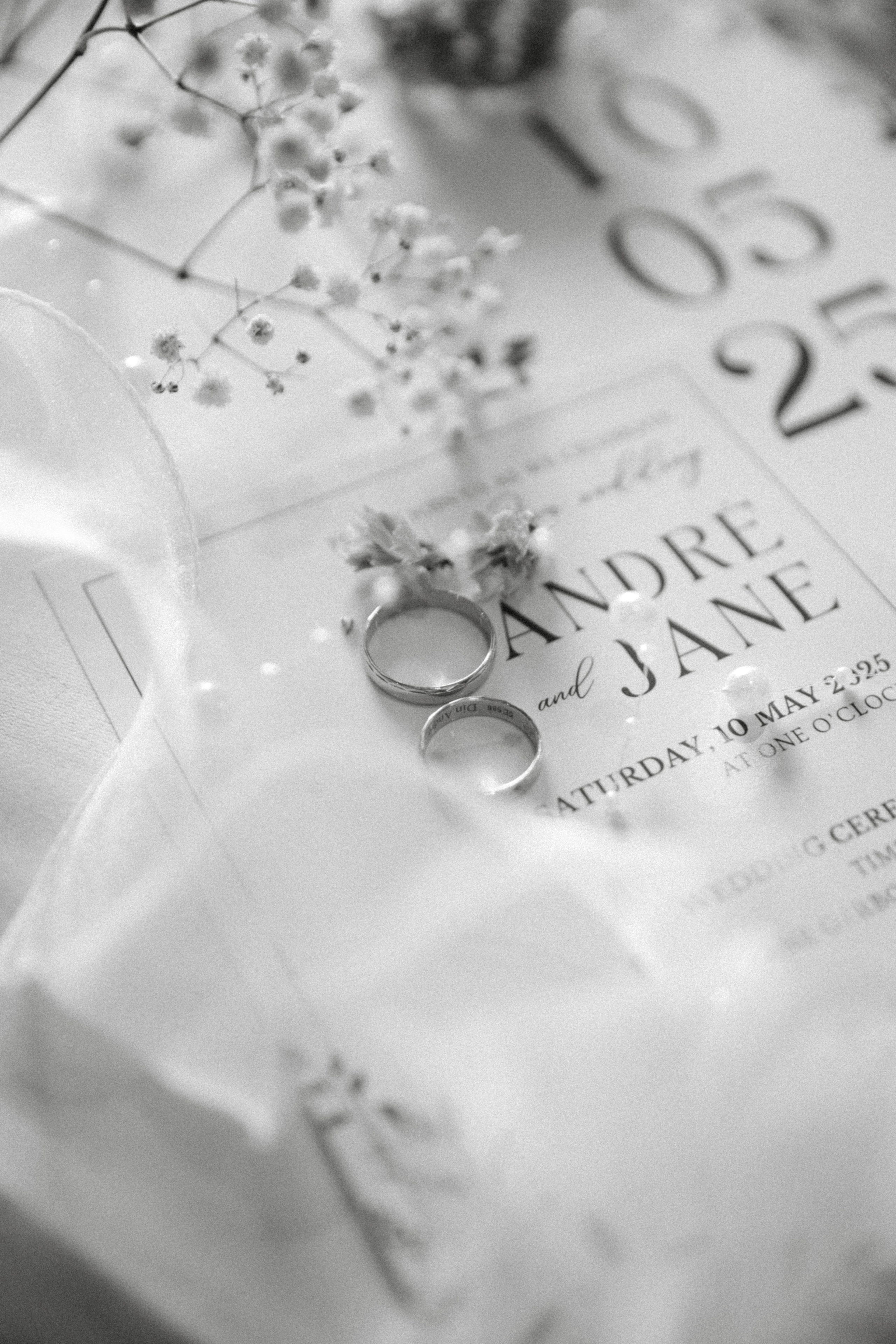 The two of us. Warm family & Wedding stories