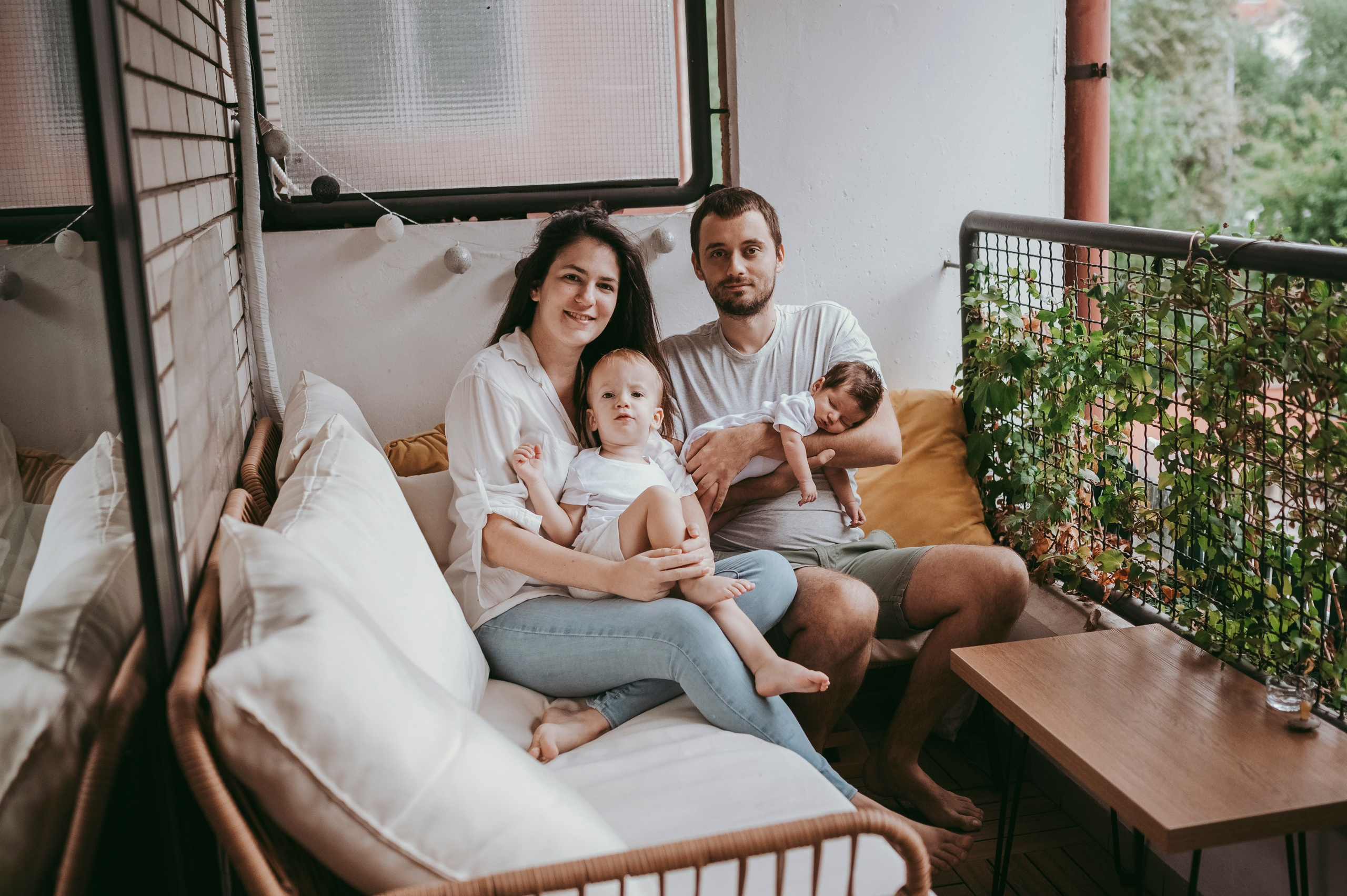 Sonja, Nikola, Lazar i Luka / porodicno fotografisanje kod kuce. Deciji i porodicni fotograf u Beogradu Oksana Skendzic