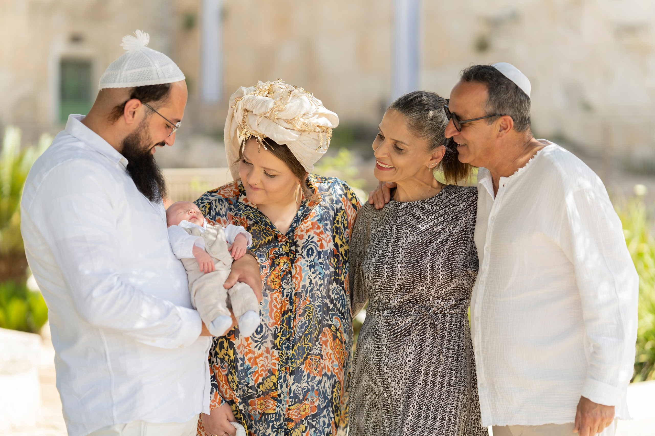 הברית של נחמן חזן. יוסף מזרחי צילום חתונה, ברית וזוגיות. צלם מקצועי שאוהב להוציא אתכם הכי יפים ברגעים הכי מרגשים