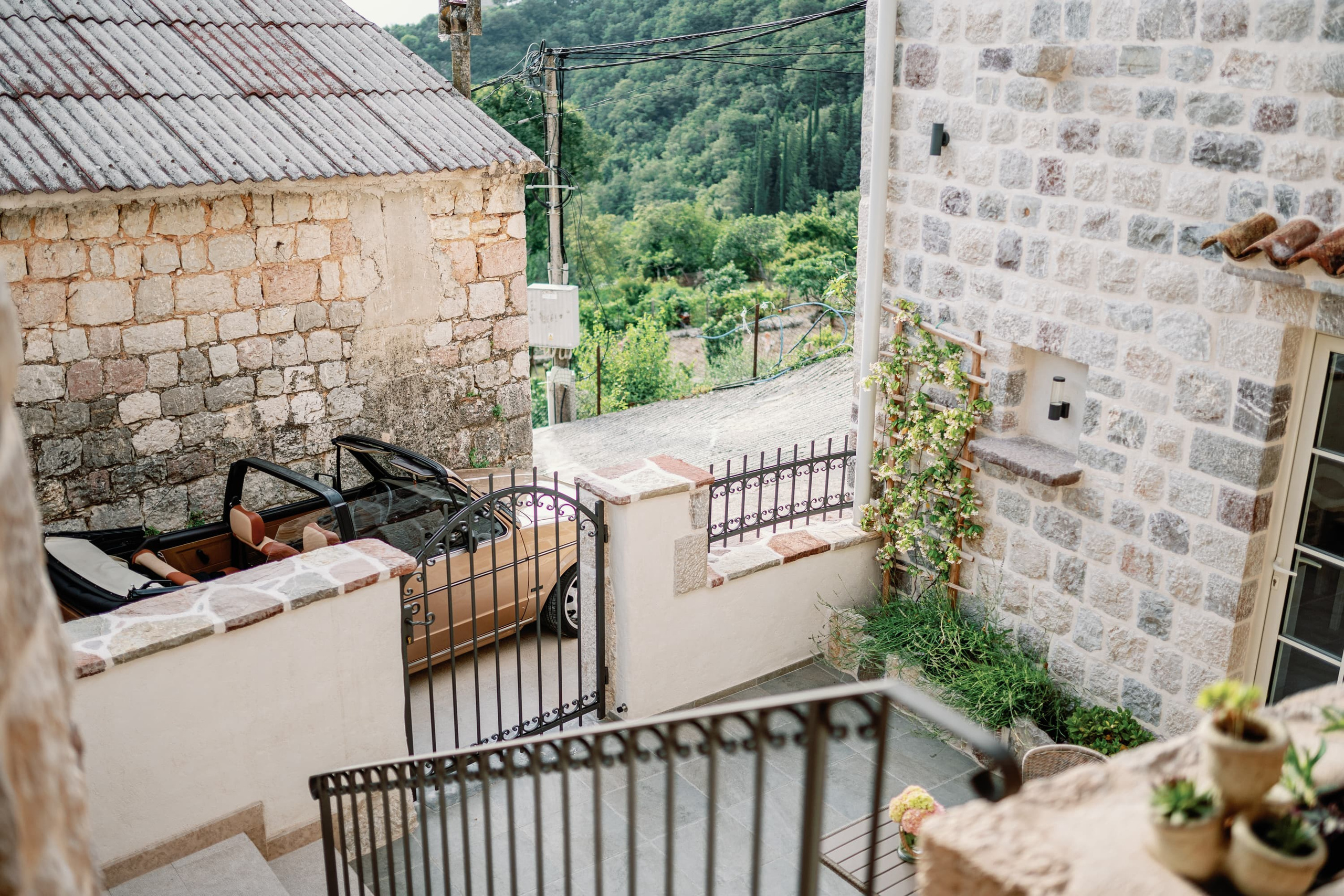 Real Estate Photography. Montenegro. EVAN ARISTOV WEDDING PHOTOGRAPHY — Seattle Wedding Photographer