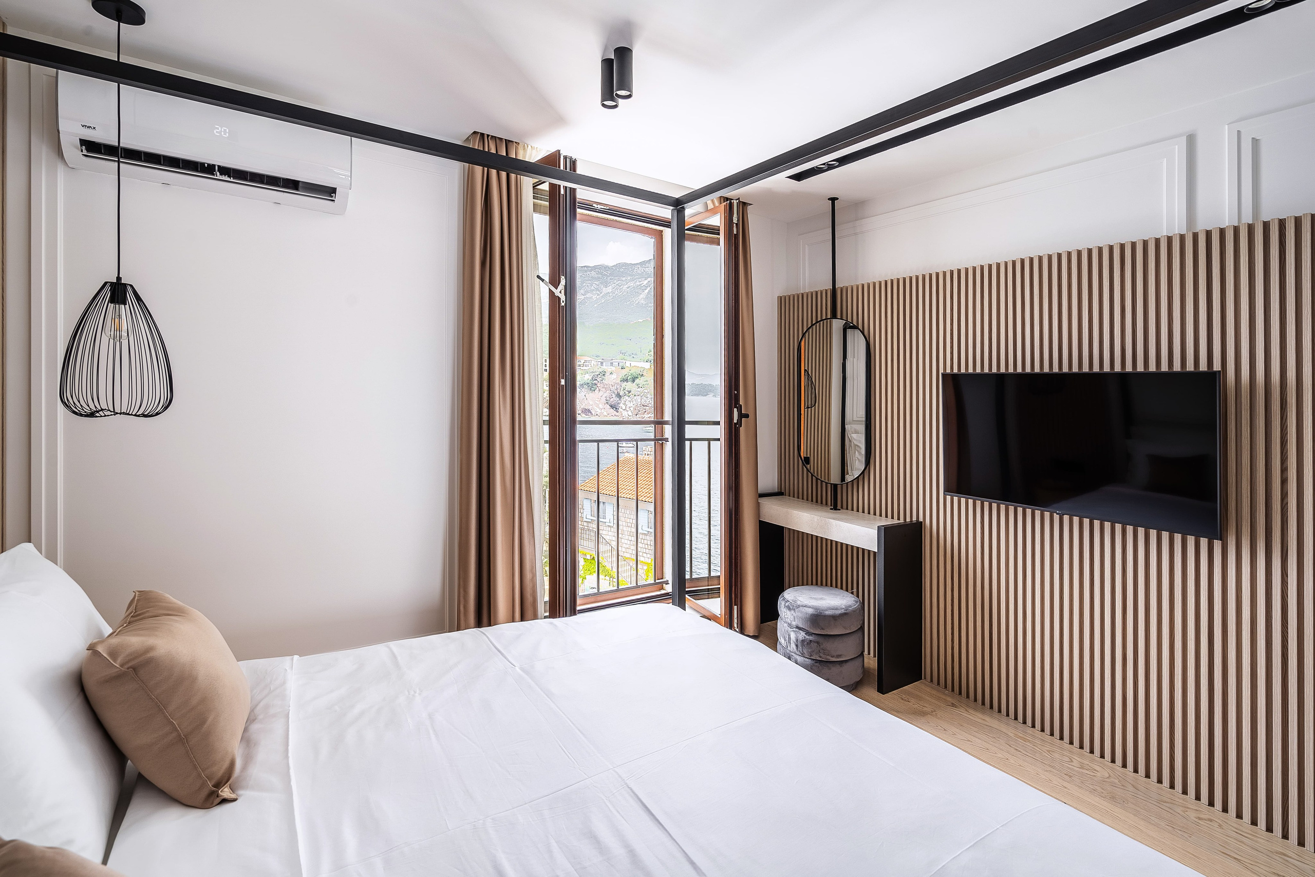 Real Estate Photography. Montenegro. EVAN ARISTOV WEDDING PHOTOGRAPHY — Seattle Wedding Photographer