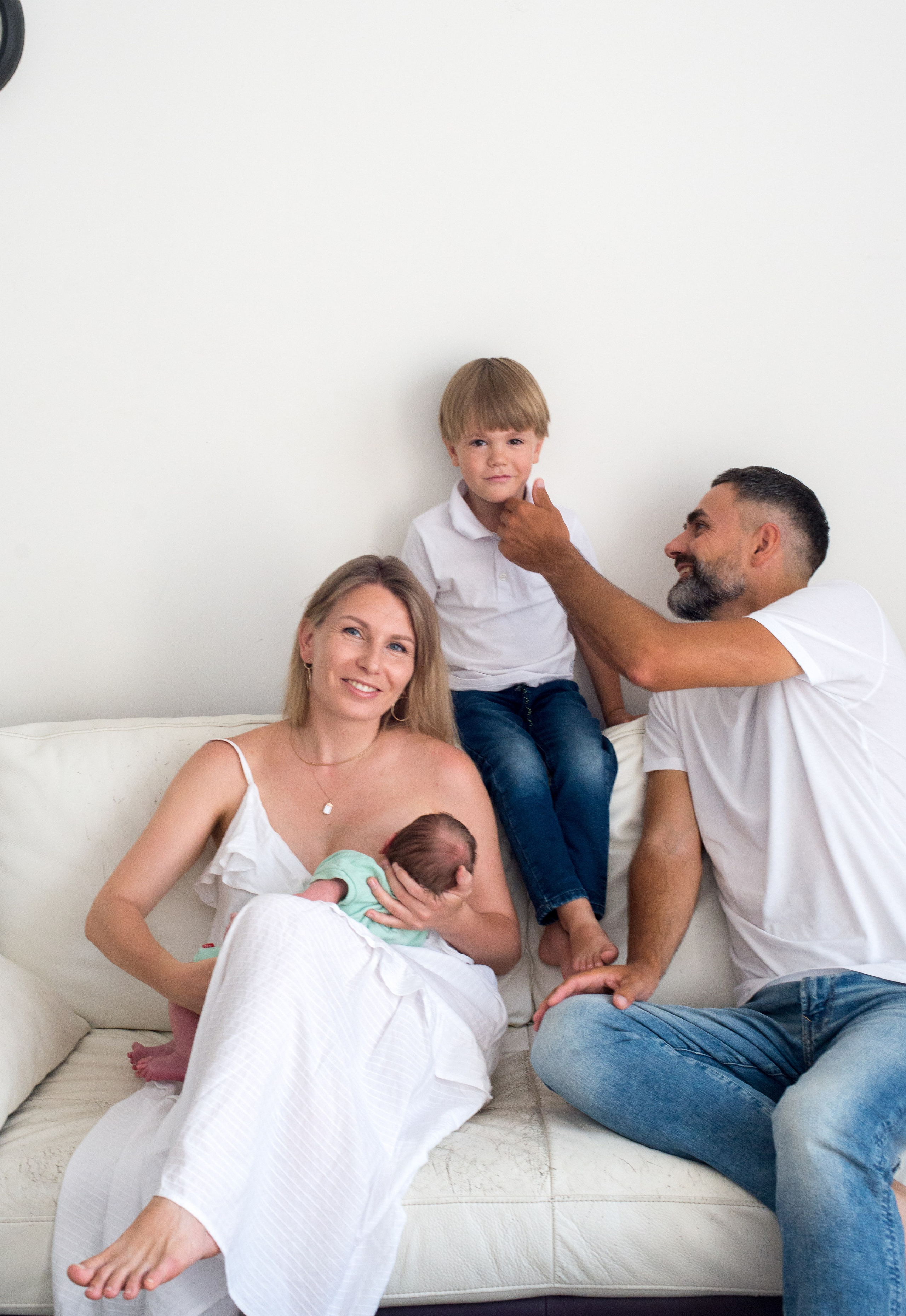 Катя, Андрей Мирон и Лео. Визуальный брендинг