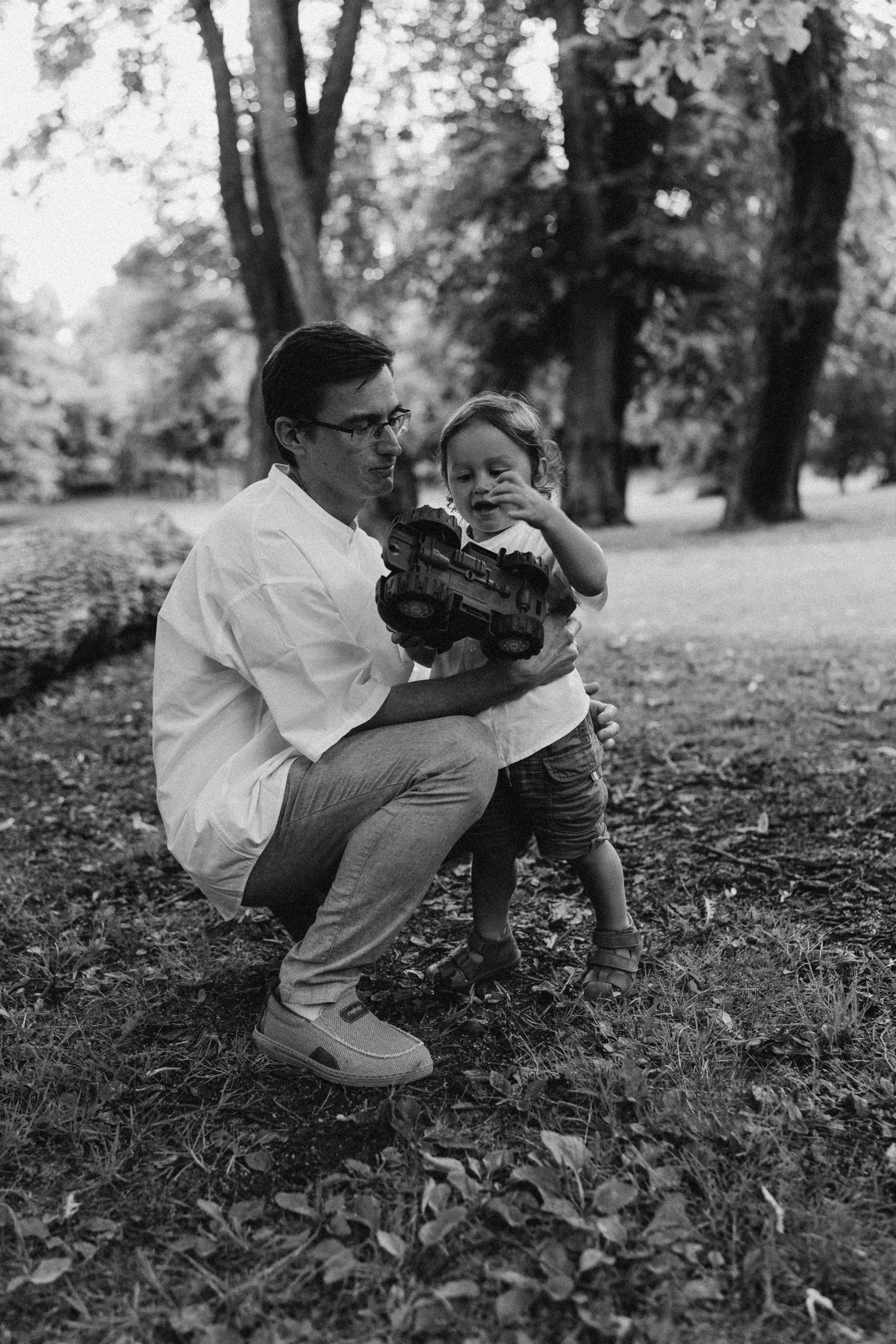 Kaivopuisto. Wedding and potrait photographer in Helsinki Vickan O