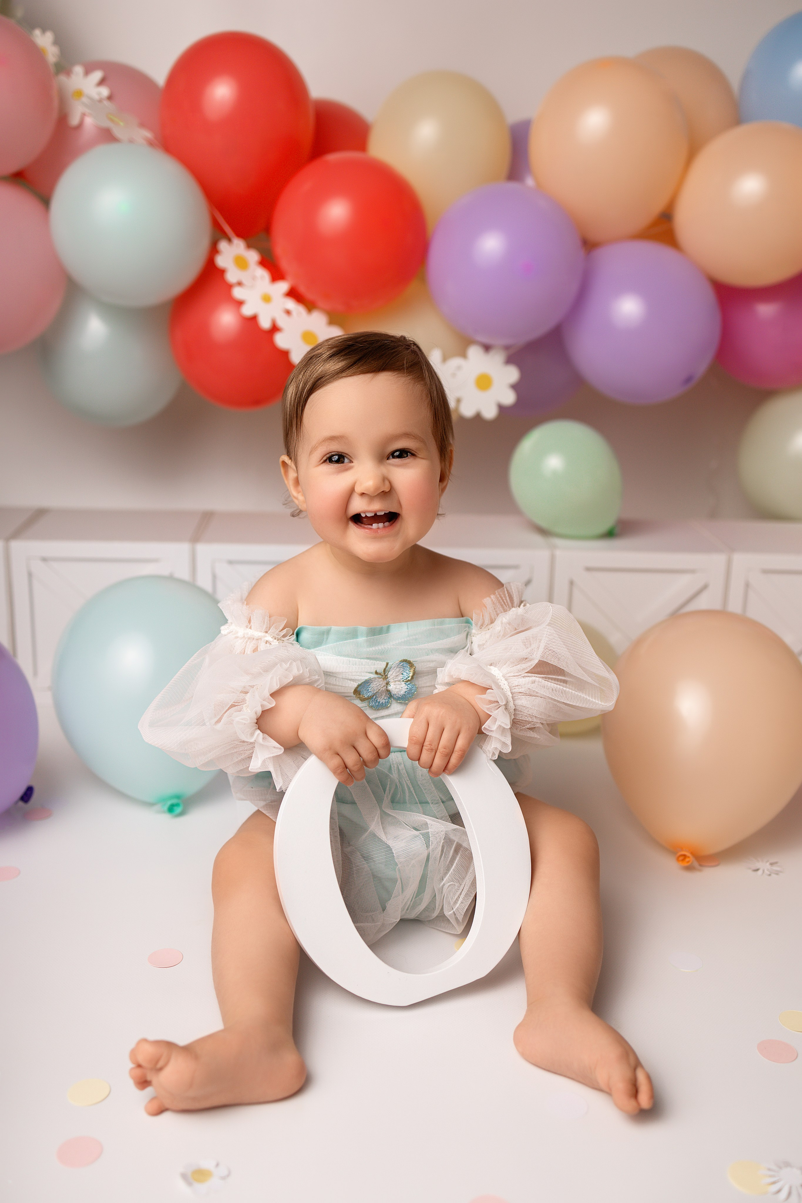 Erste Geburtstag „Cake Smash“. Neugeborene- Schwangerschaft- und Kinder Fotografin in Lehre