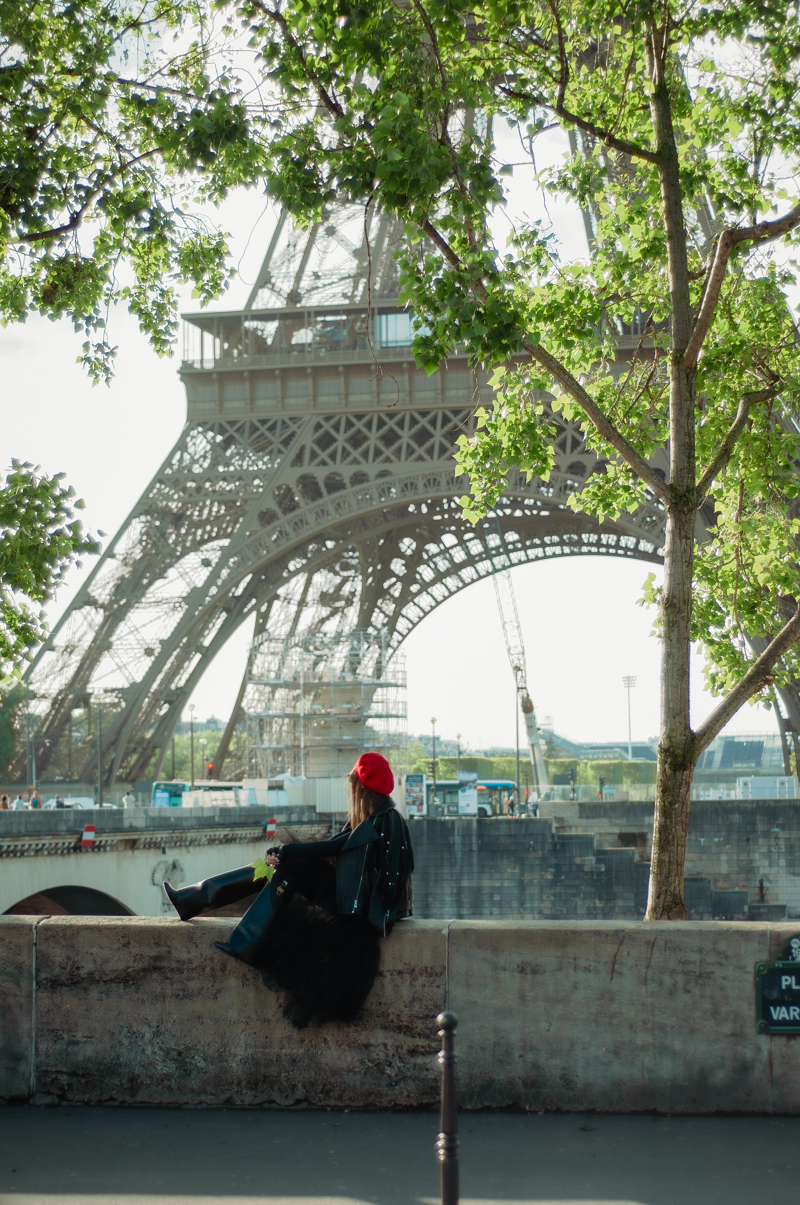 Фотосессия с подругой в Париже. Фотограф в Париже Полина Осипова