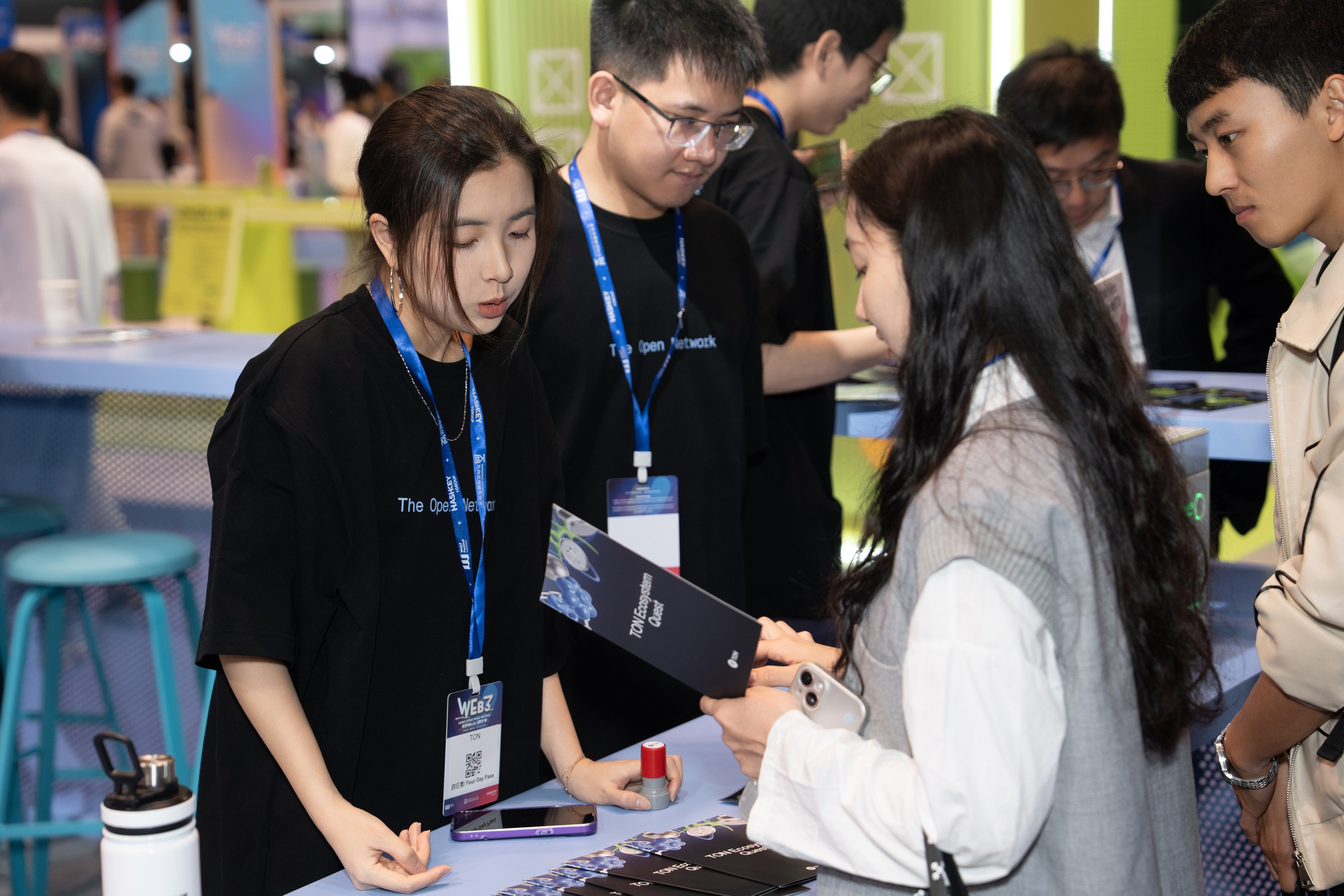 TON. PHOTOGRAPHER IN HONG KONG (WEDDING, FASHION, FAMILY, EVENTS)