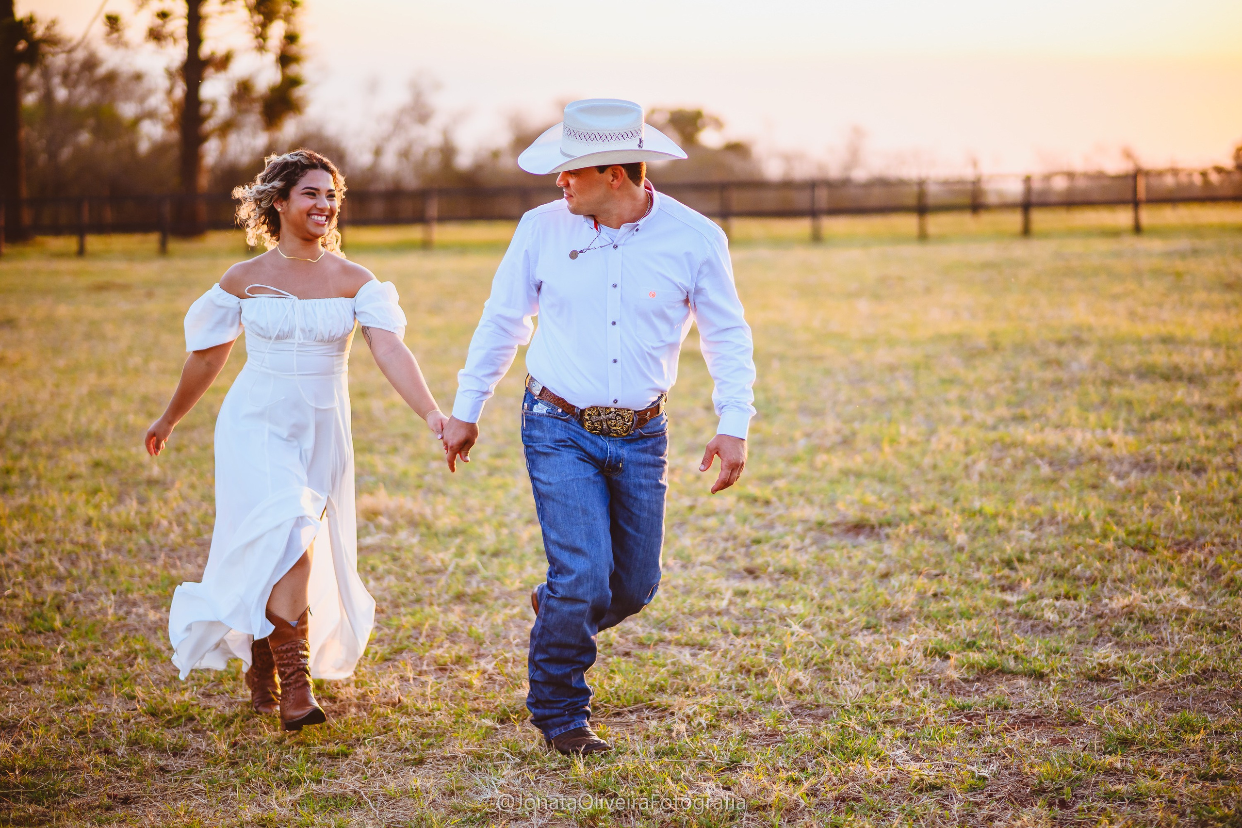 Pre Wedding Luérica e Vinicius. Fotografia de casamentos e ensaios em avaré Jônata Oliveira