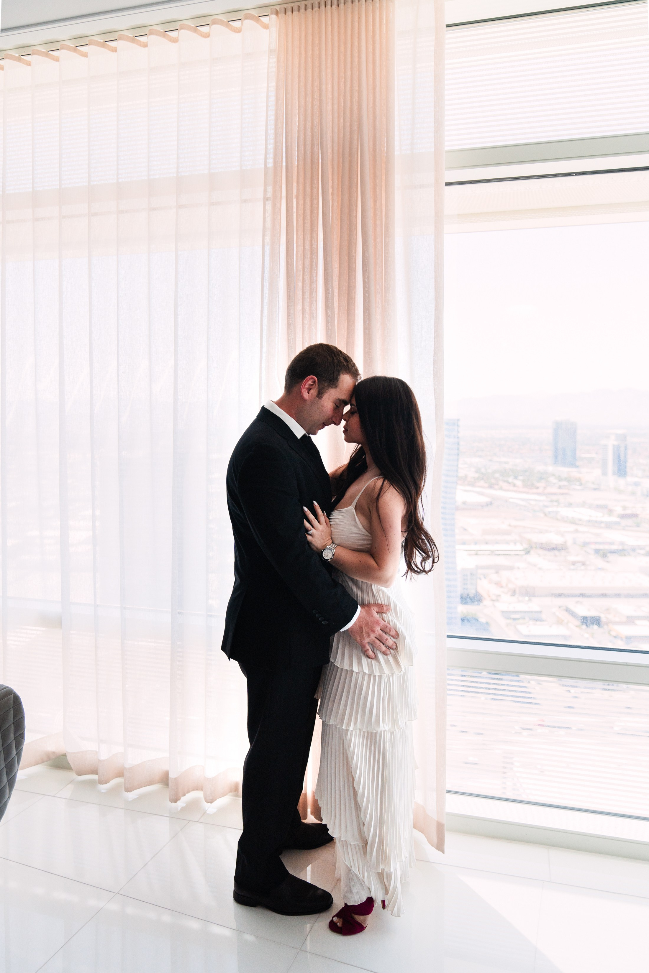 Maria&Jeremy. Wedding & elopement photographer Viktoriya Kravtsov. Las Vegas