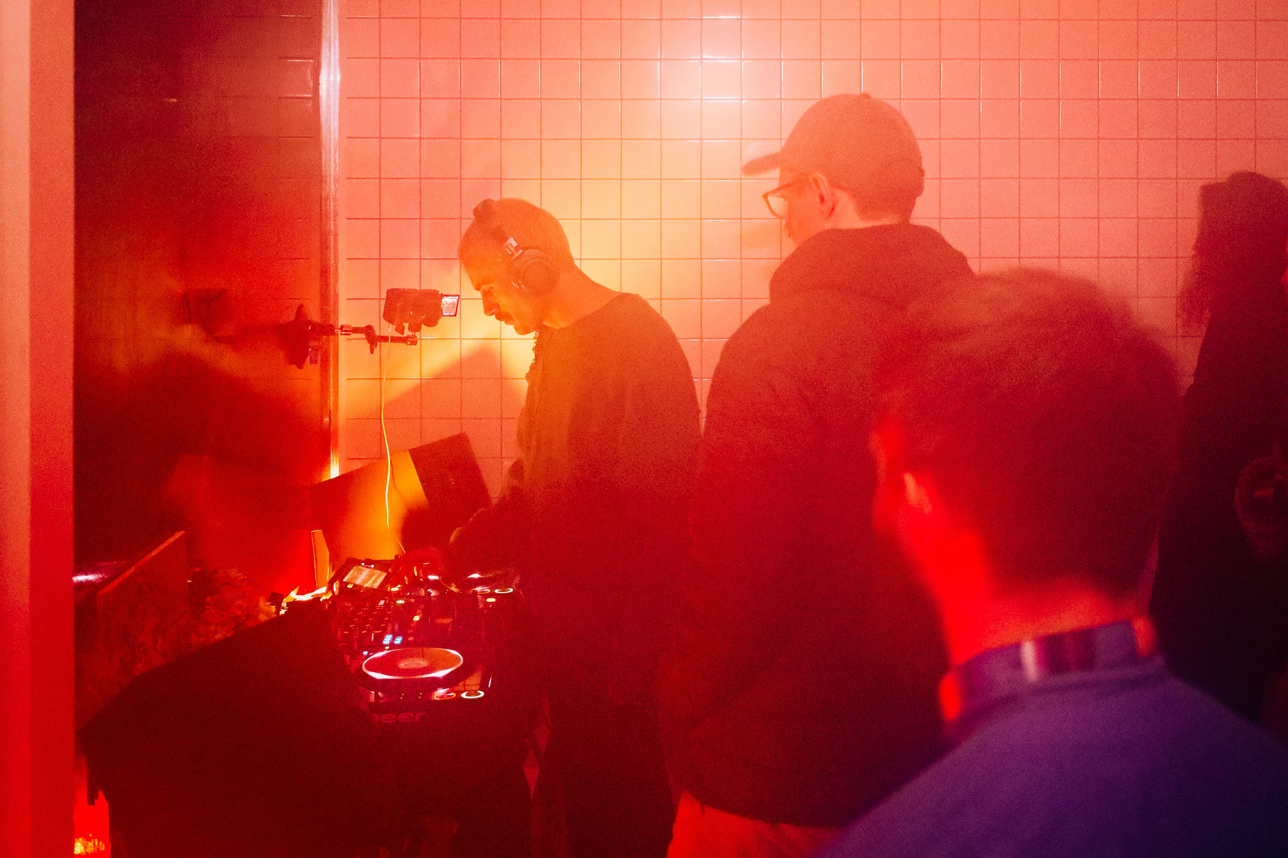 Event reportage (guin salon opening). Asmikiam